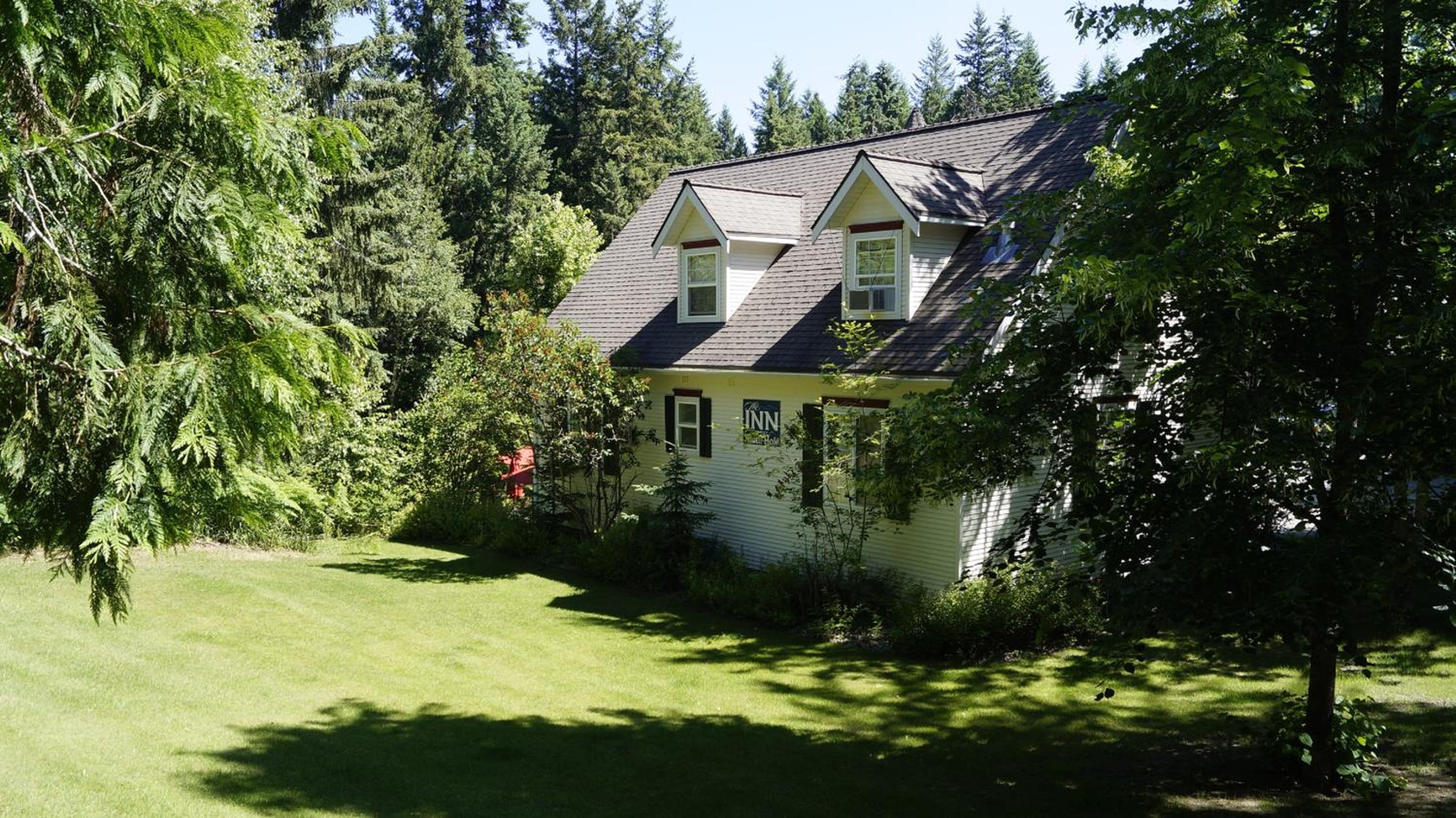 The Inn at the Ninth Hole Bed & Breakfast