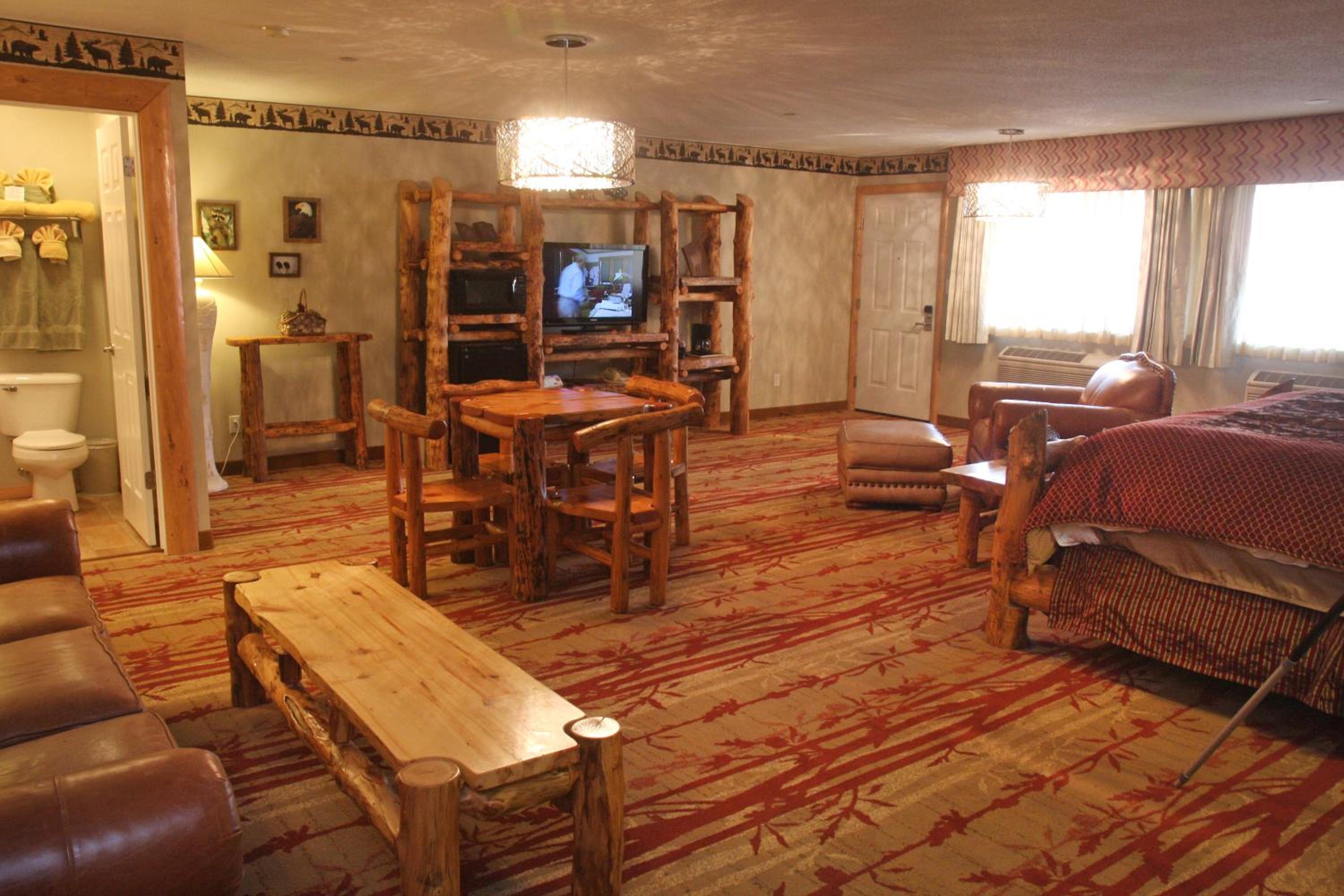 Gateway Inn and Suites