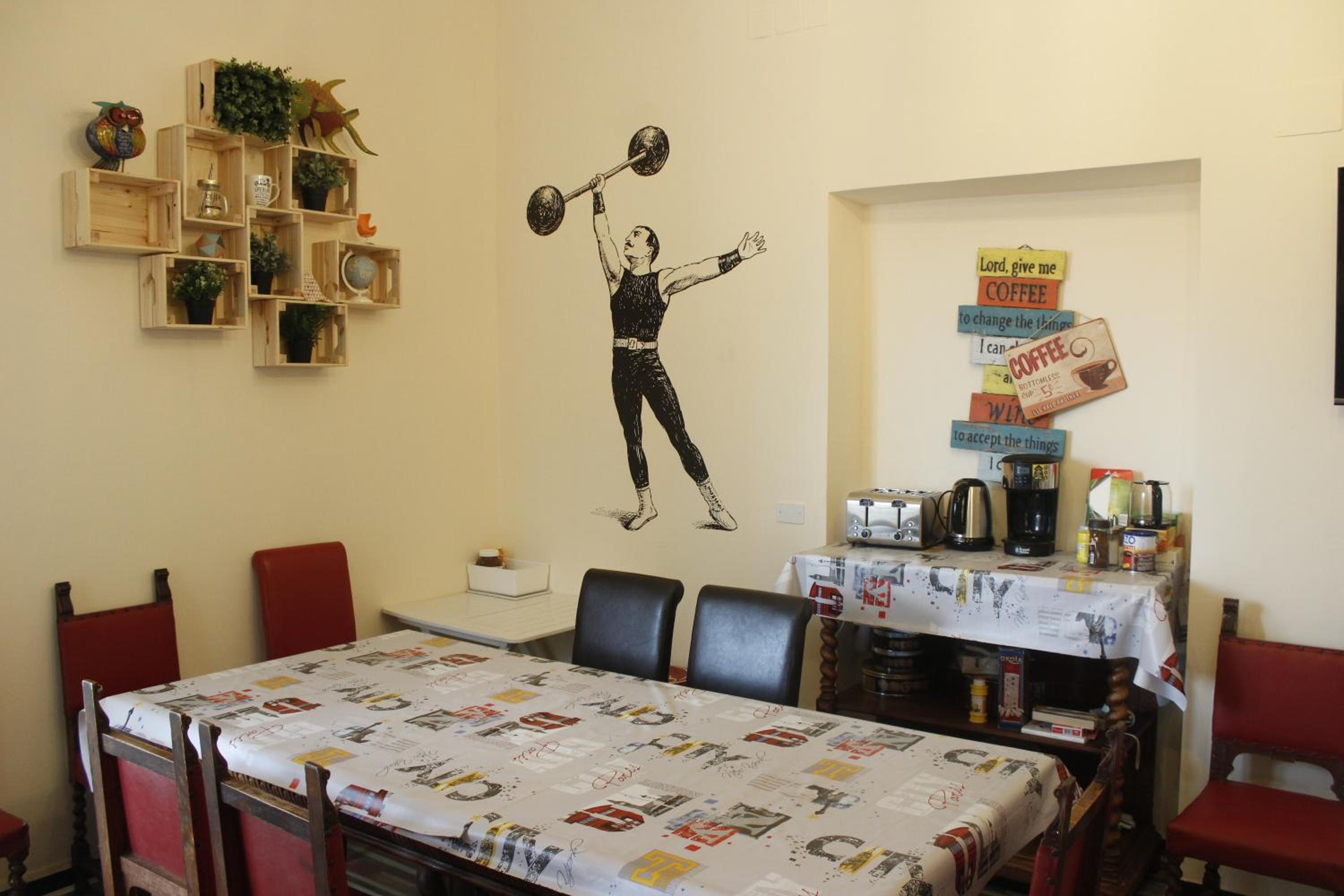 Victoria House Hostel