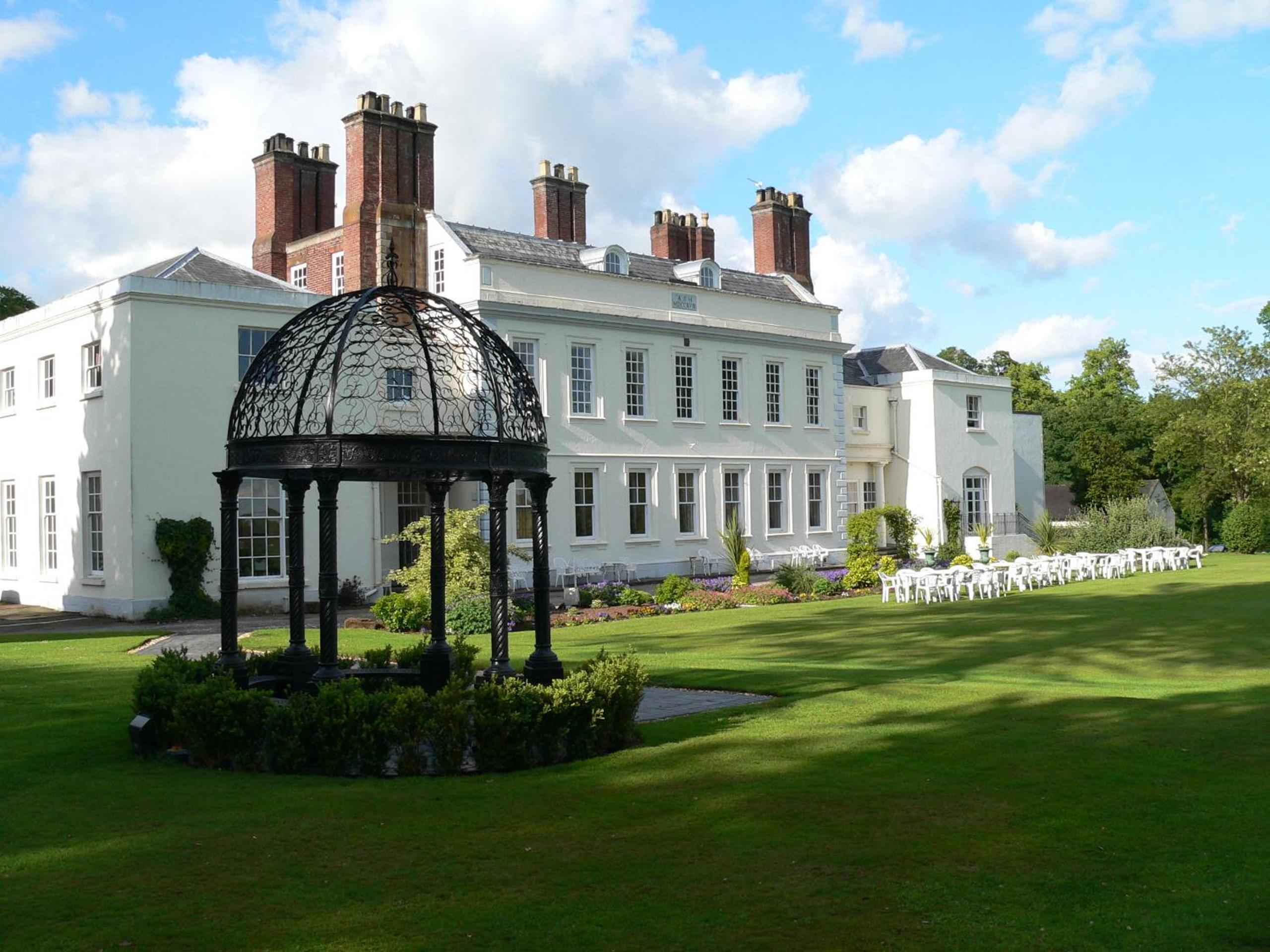 Hotel Haughton Hall