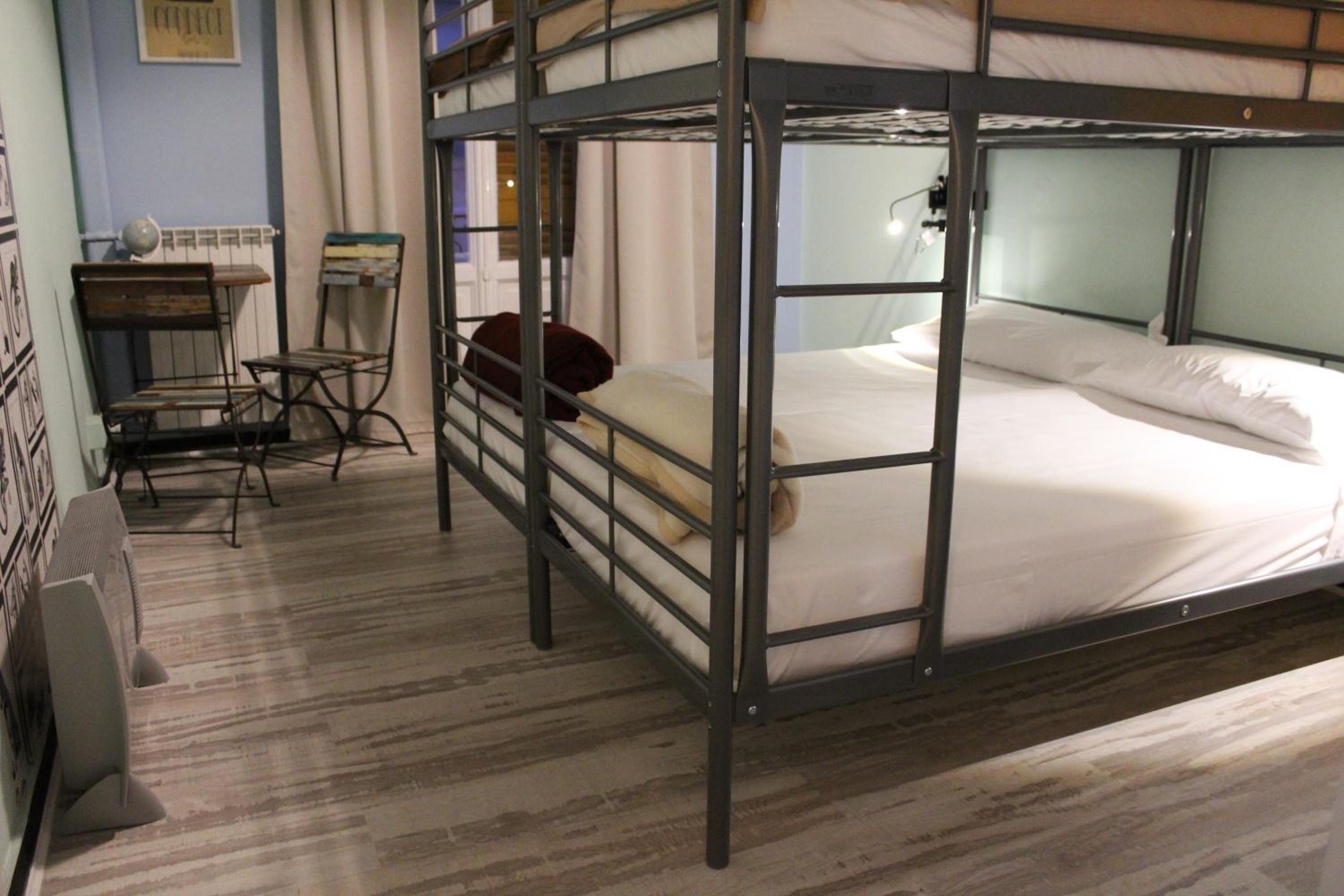 Victoria House Hostel