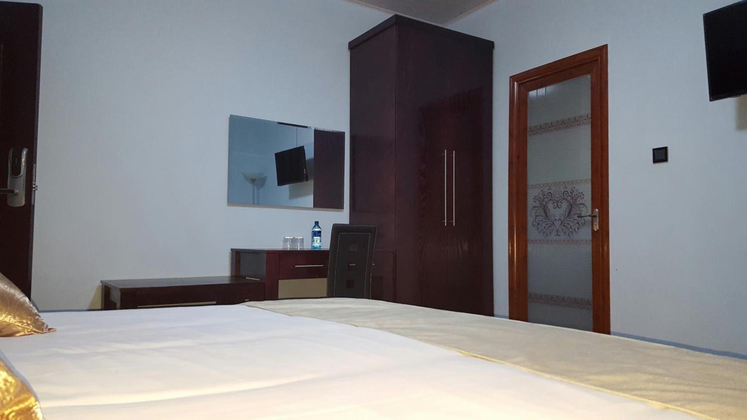 White City Inn