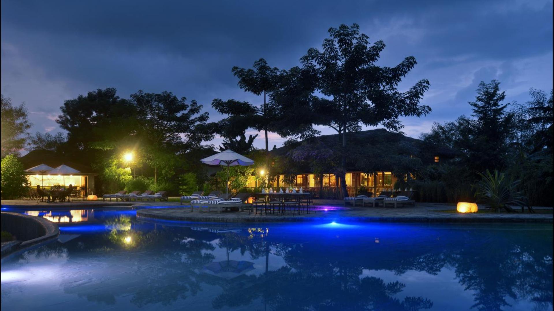 Barahi Jungle Lodge