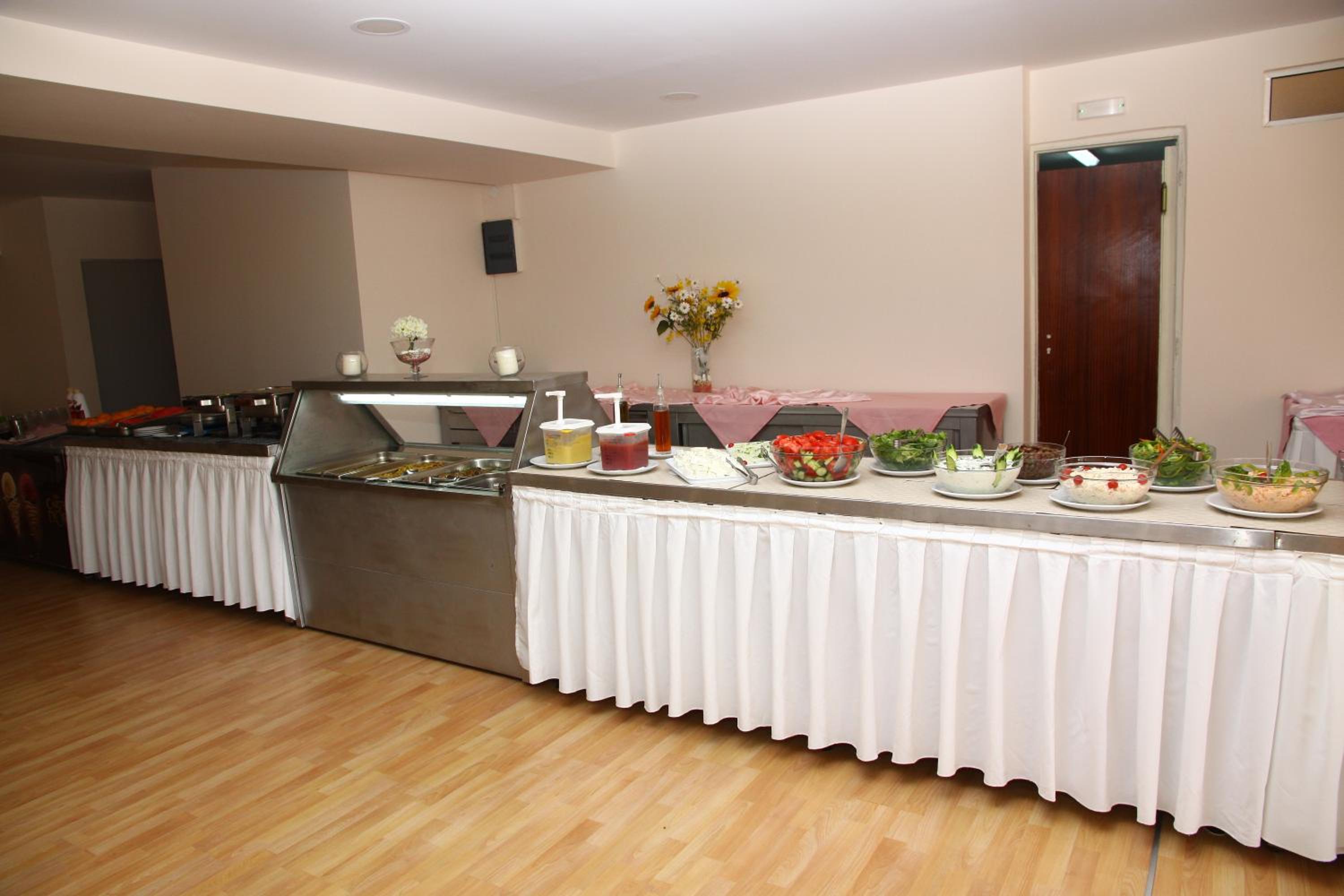 Triton Garden Hotel