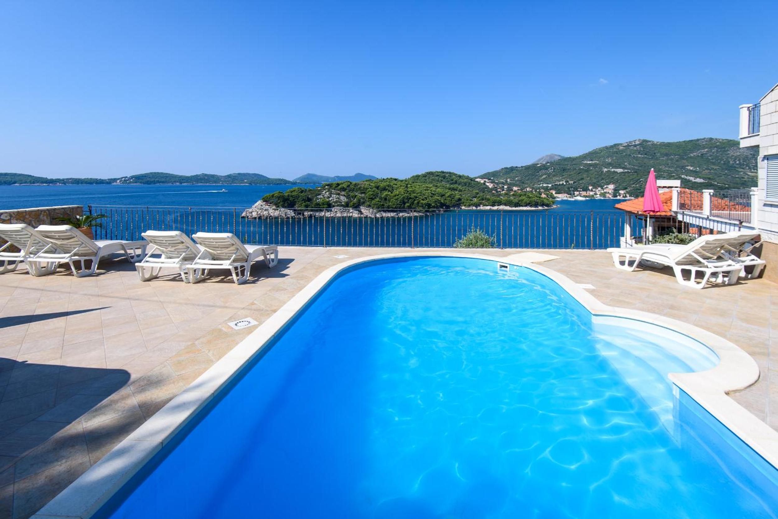 Paradis Apartments