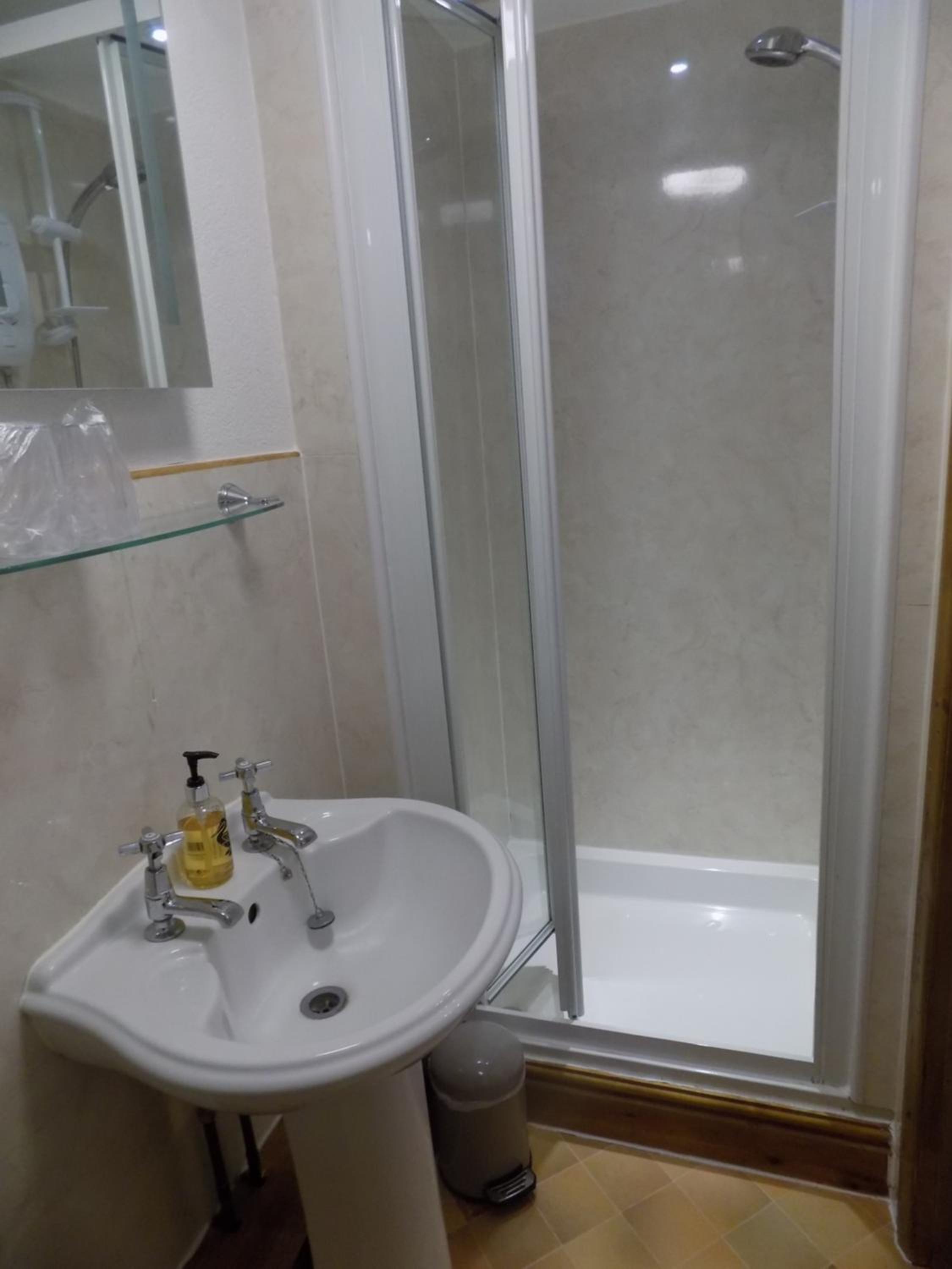Penrith Vacations - Glendale Guest House - Property Image 95