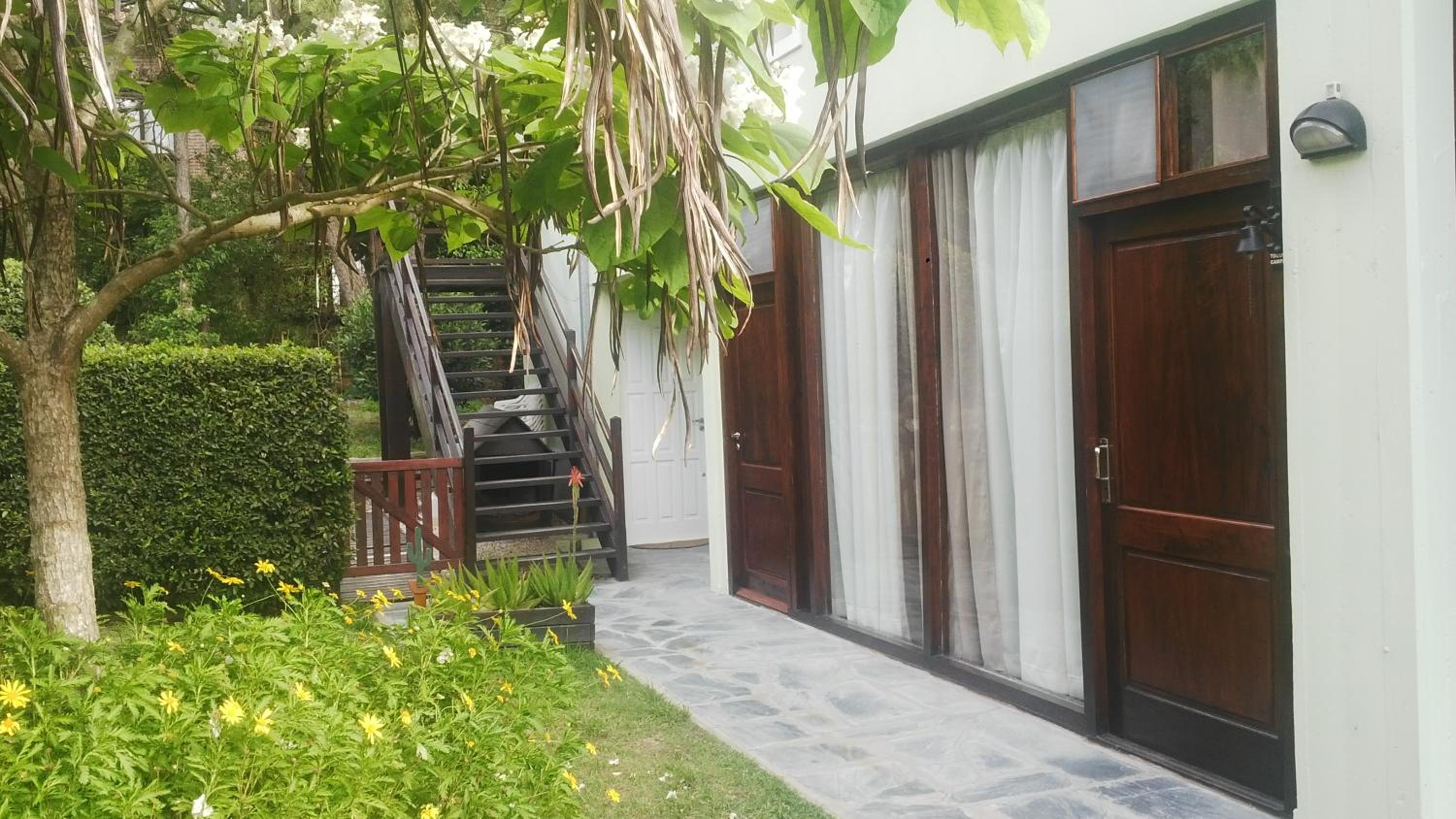 Dandy Suites