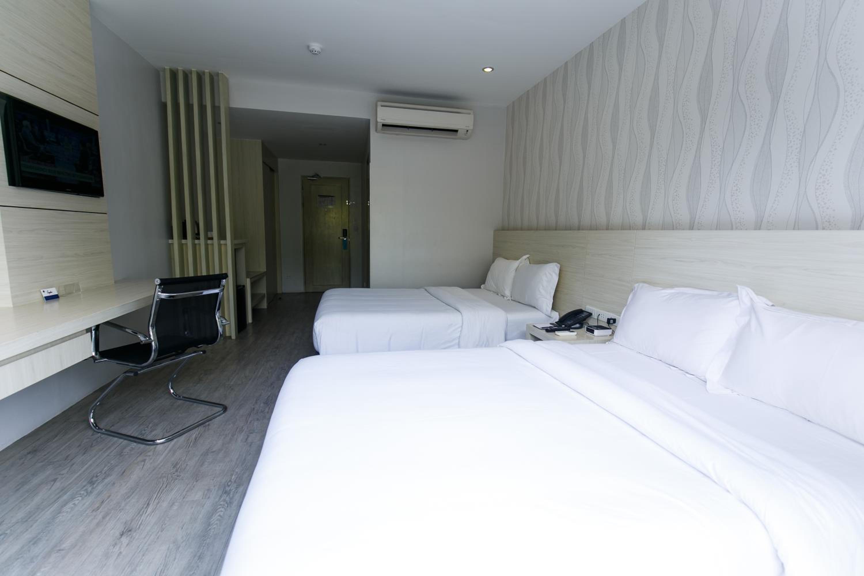 Solea Seaview Resort