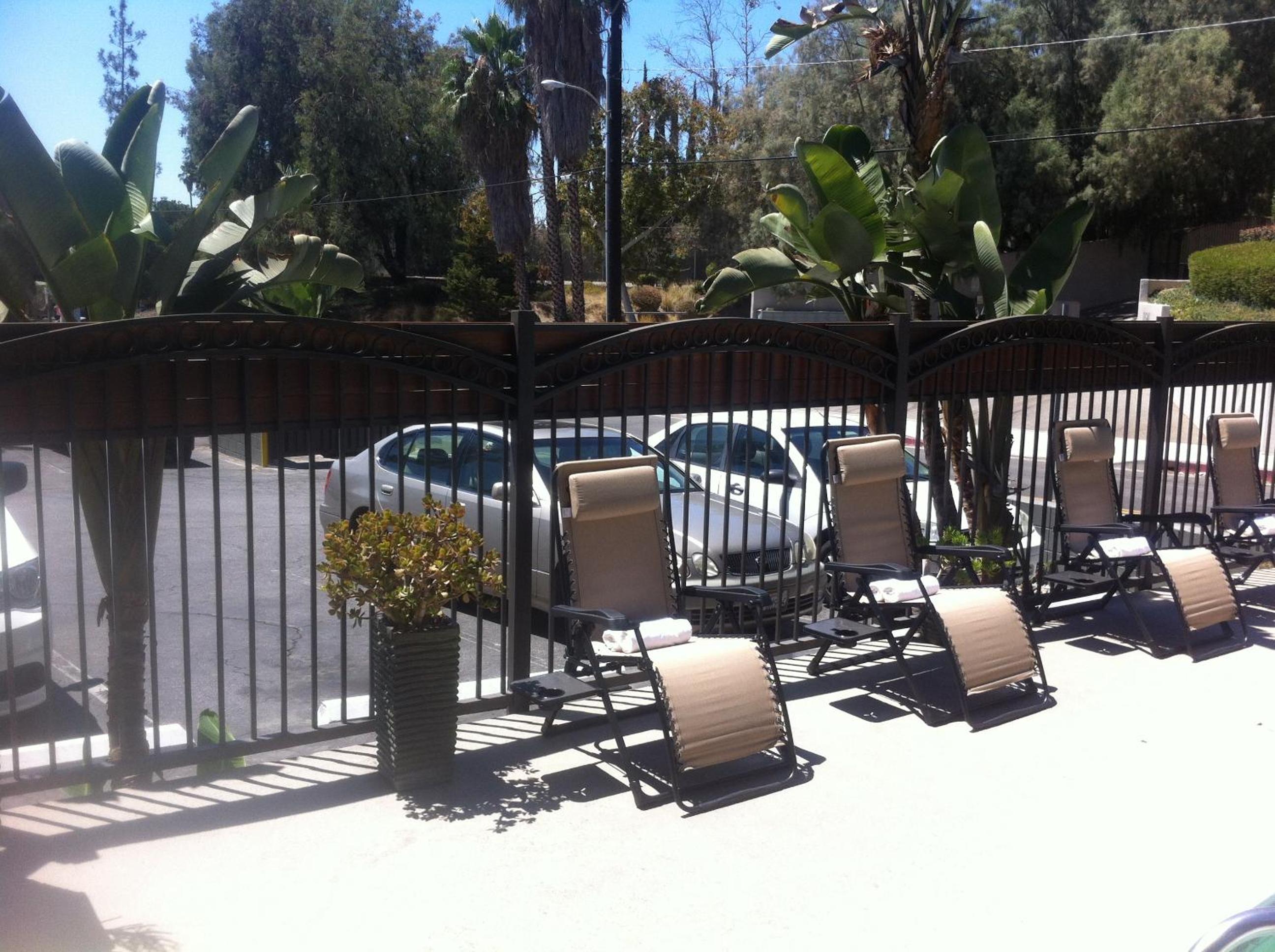 Granada Inn - Property Image 25