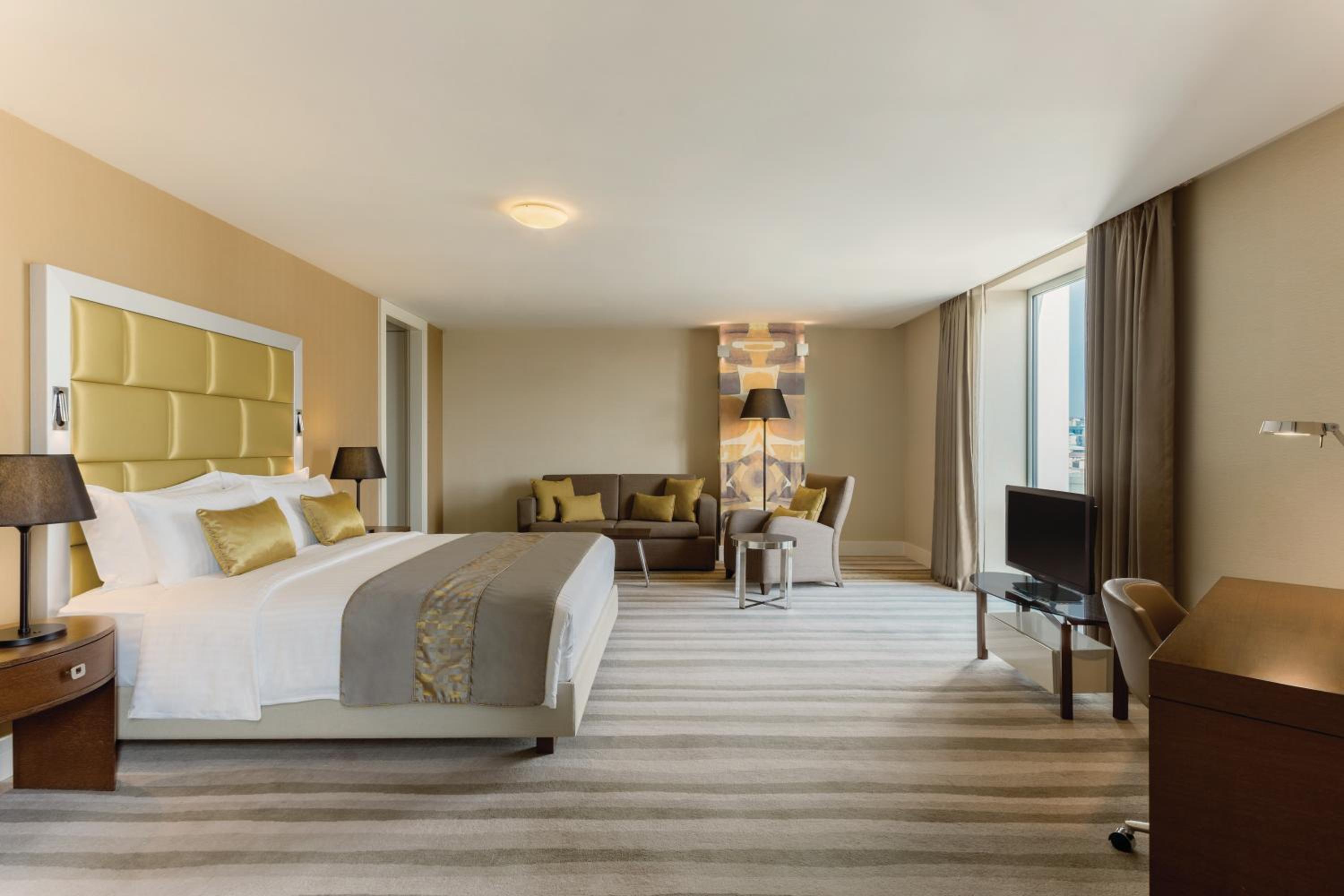 Wyndham Grand Istanbul Europe - Image 35