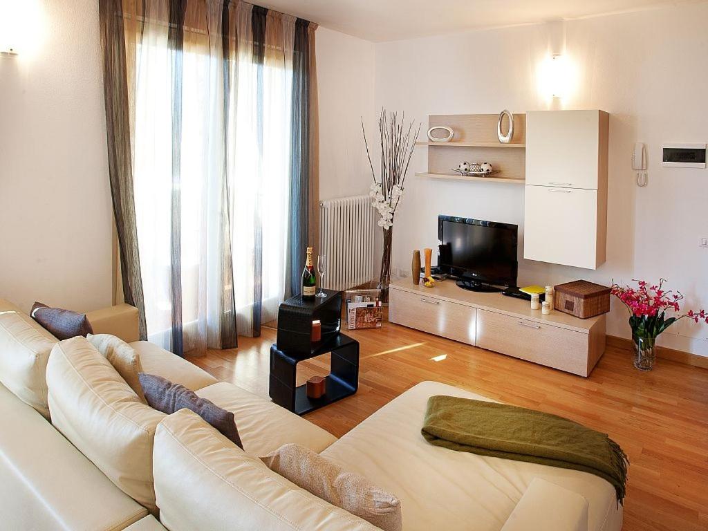 Tremezzo Residence-11 apartments to choose from in an exclusive residence by Italian Apartments