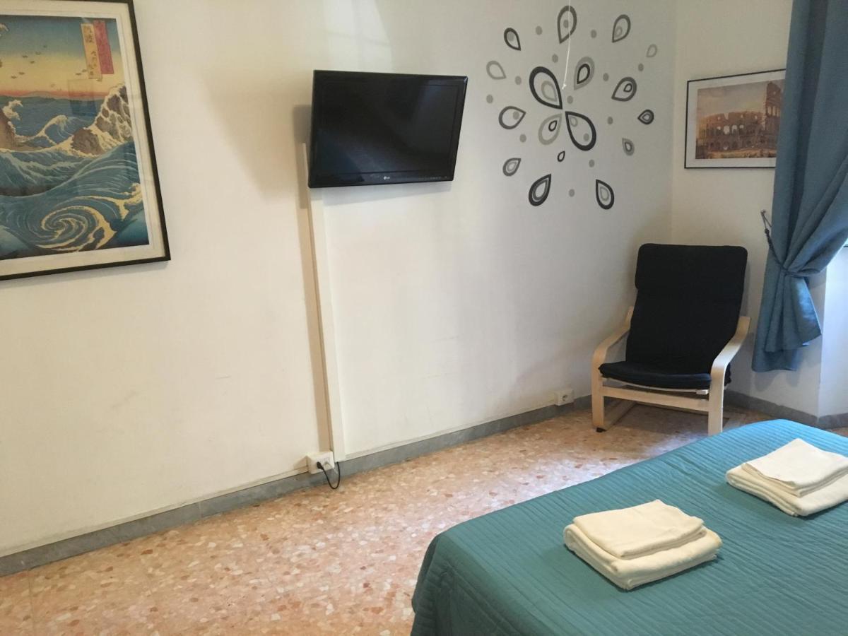 Delightful apartment 100 meters from the Colosseum