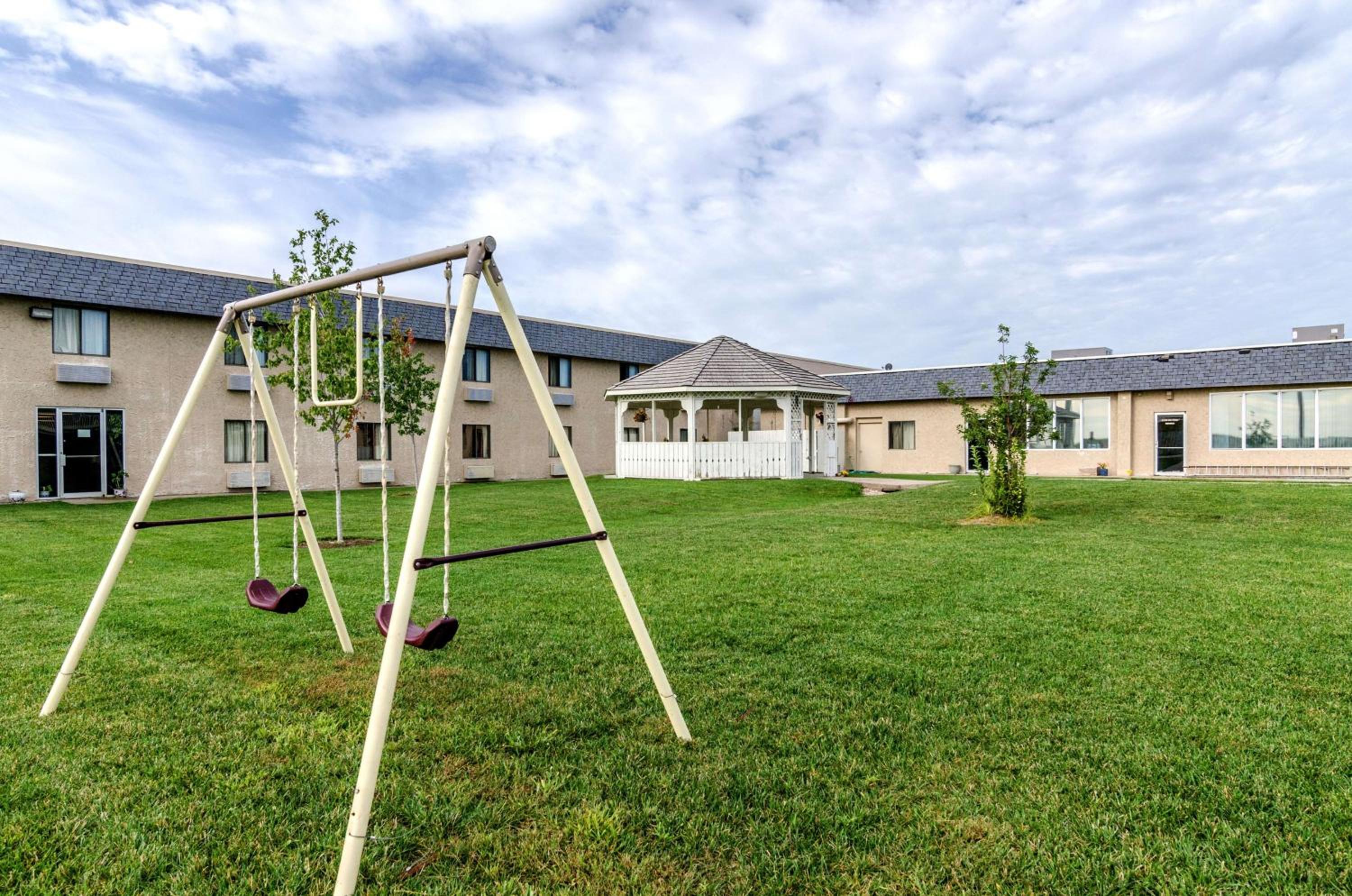 New York City Vacations - Motel 6-York, NE - Property Image 1