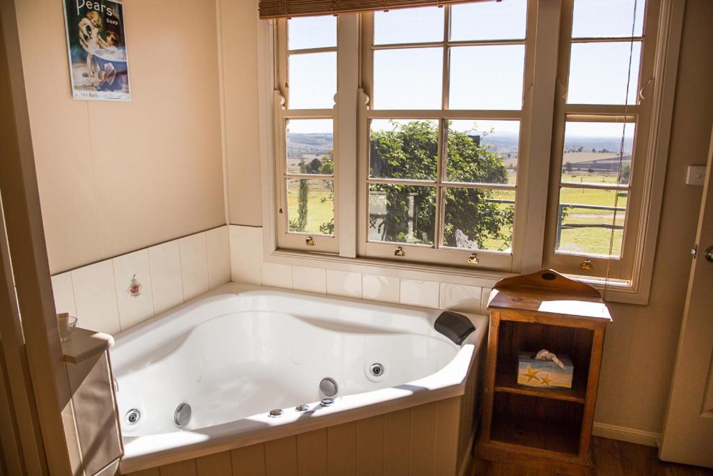 Hillview Cottages