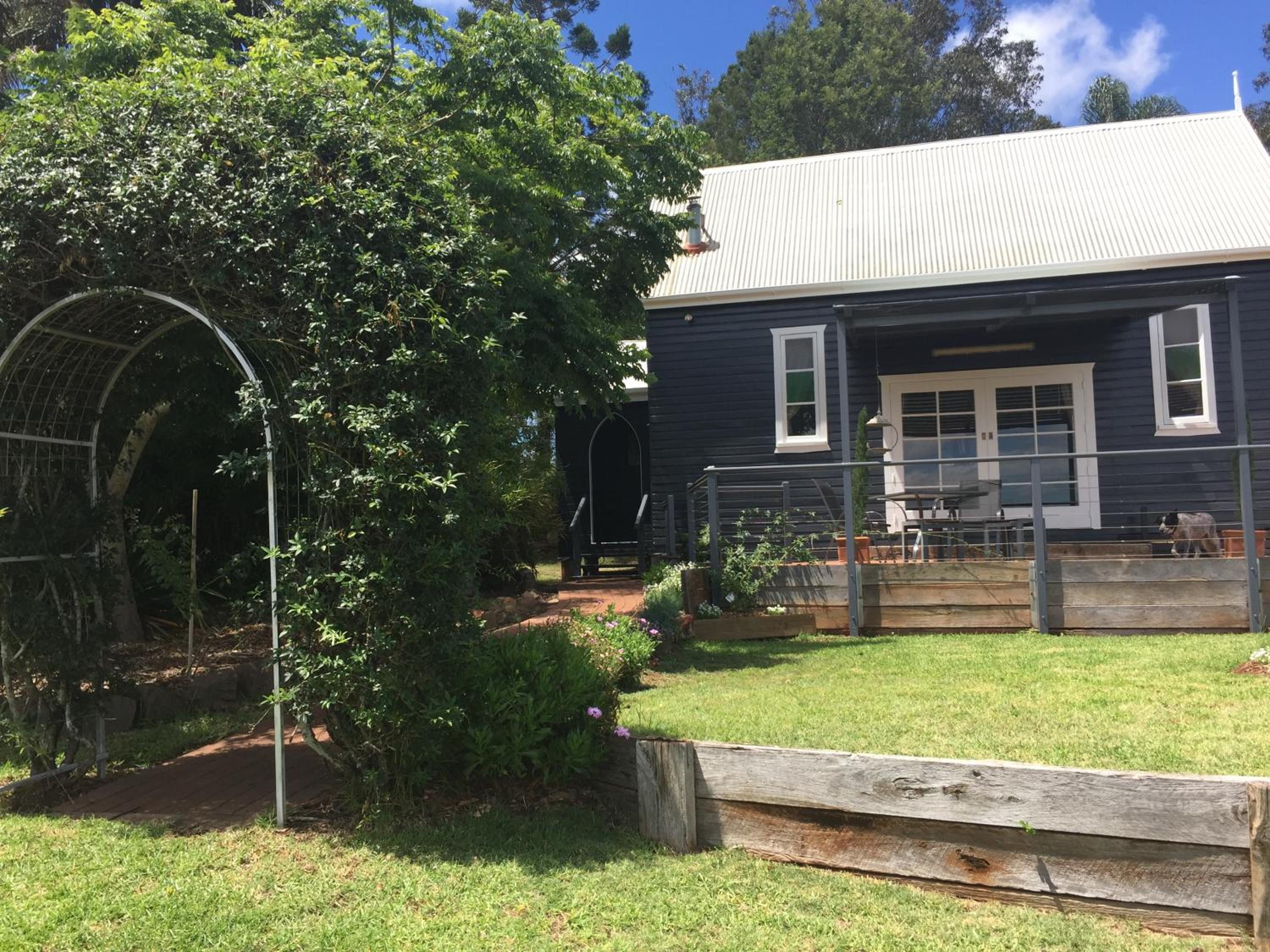 Hillview Cottages
