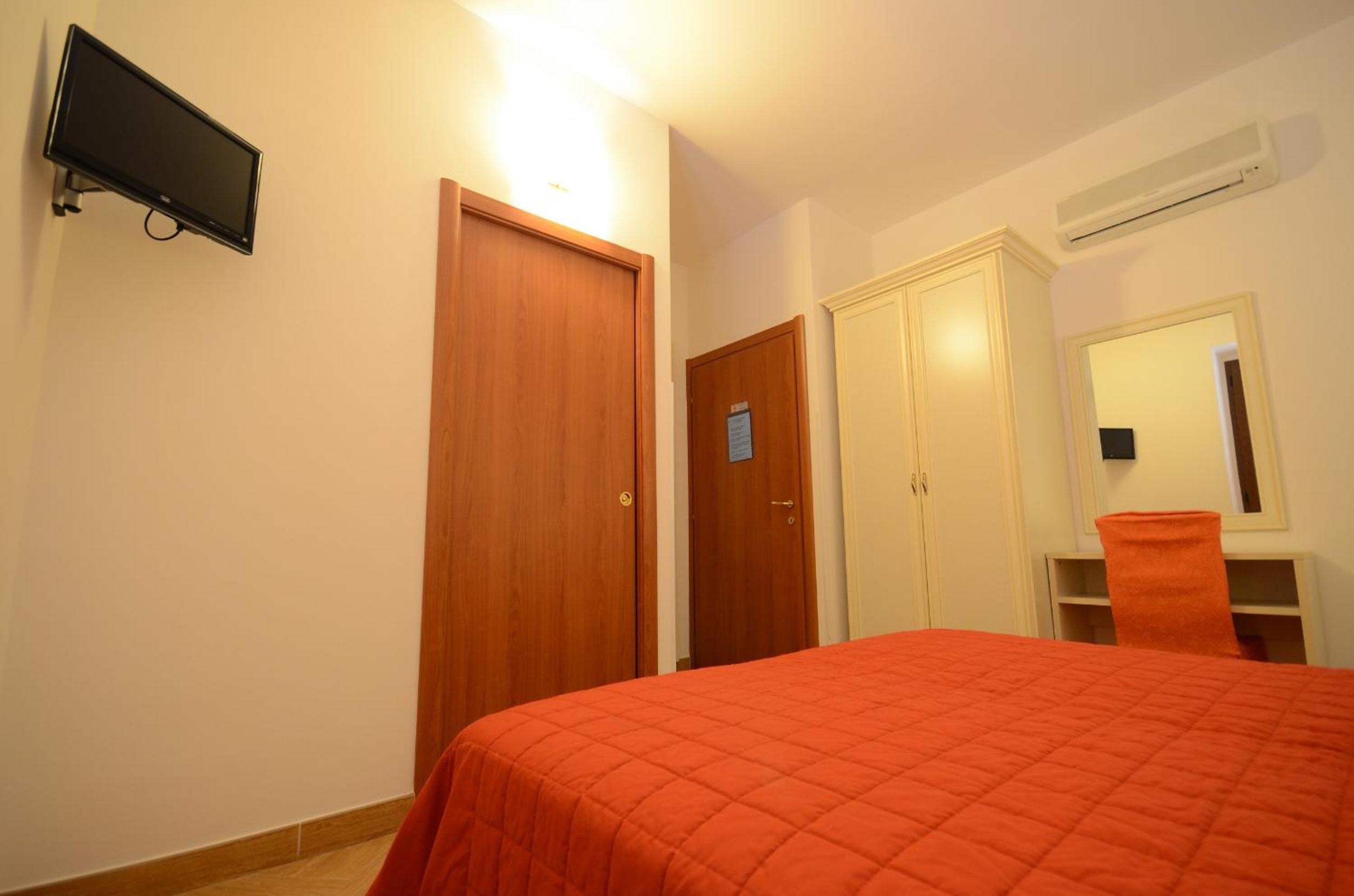 Photo 28