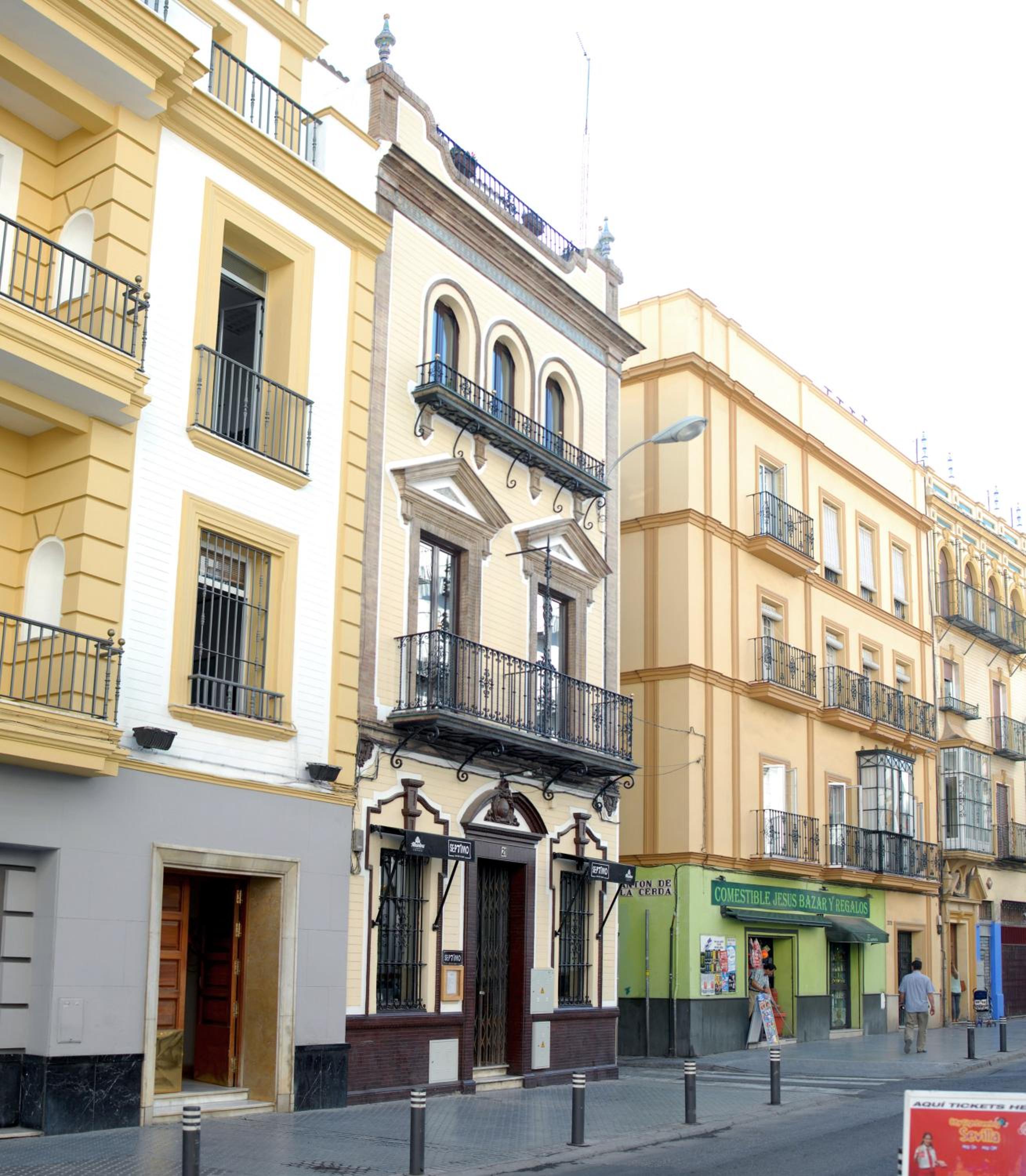 Suites del Arenal Olehousing