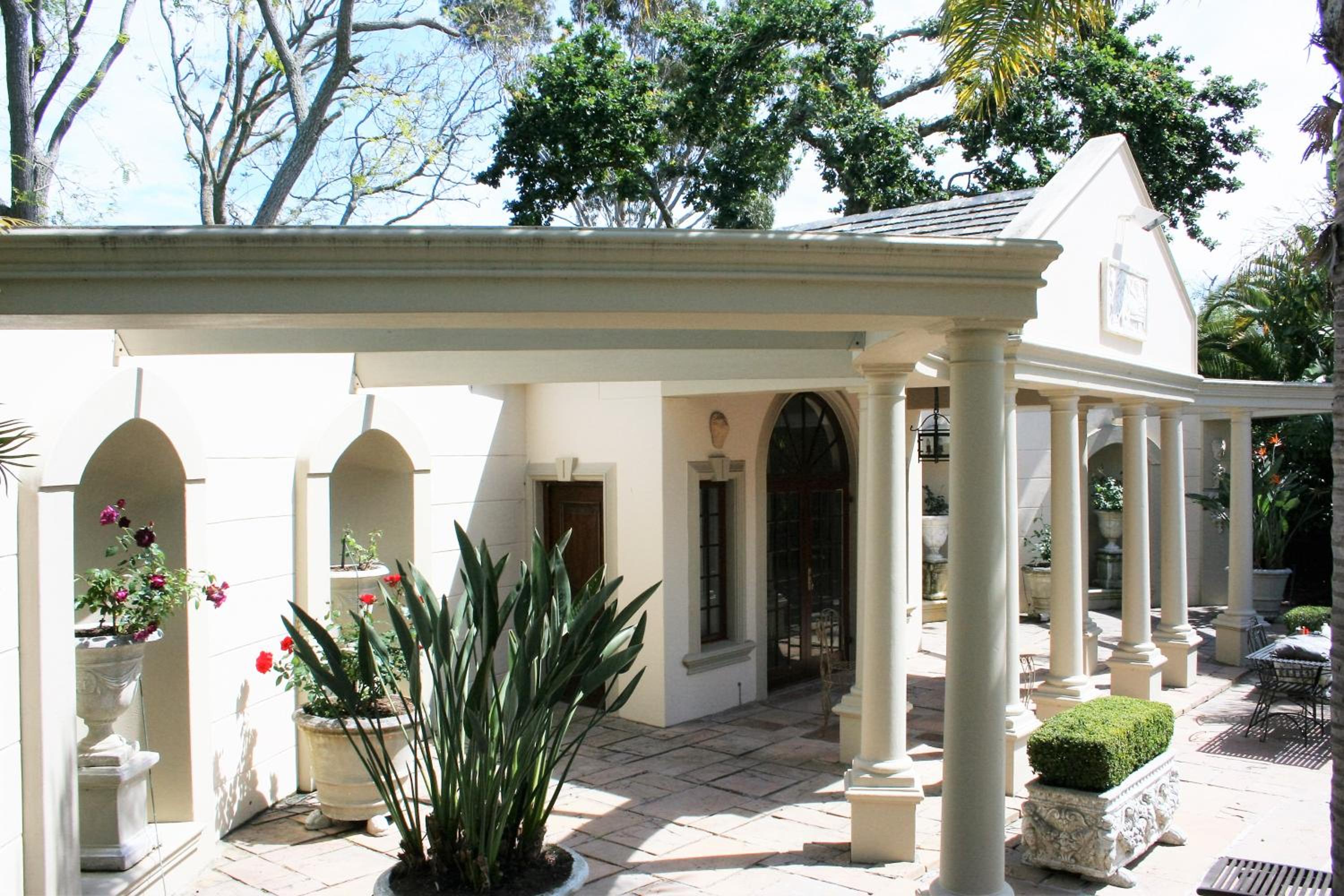 Ibis House