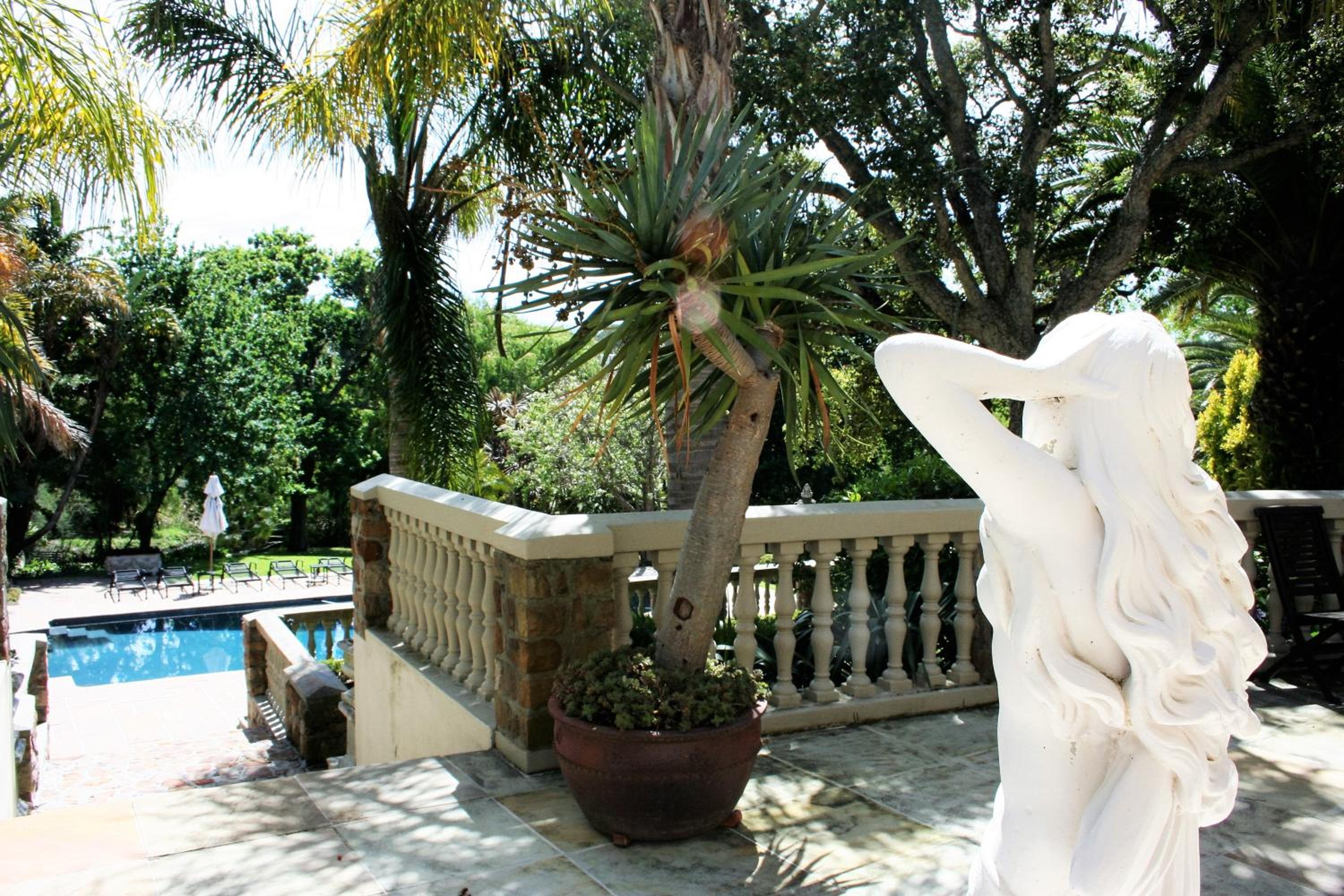Ibis House