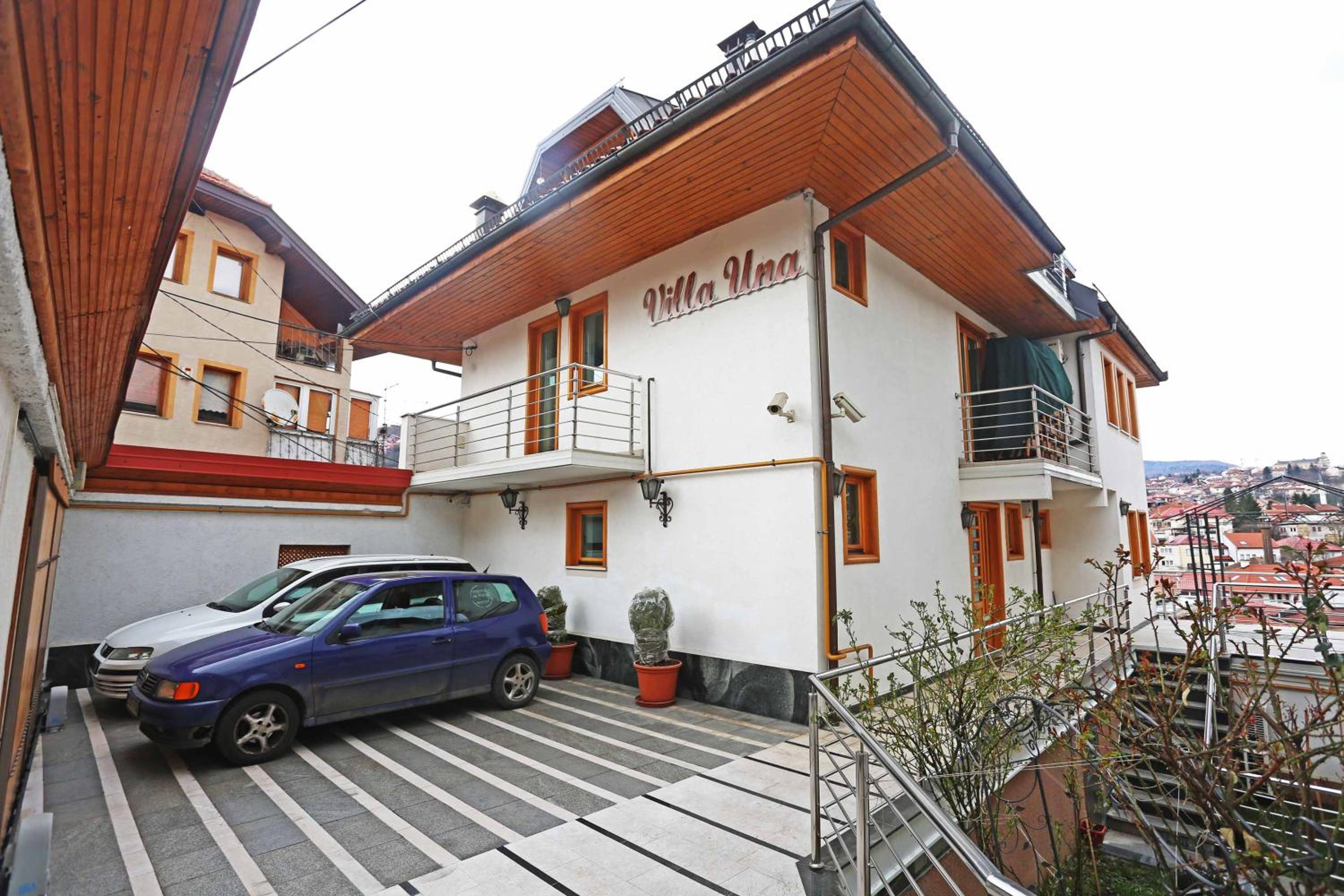 Villa Una