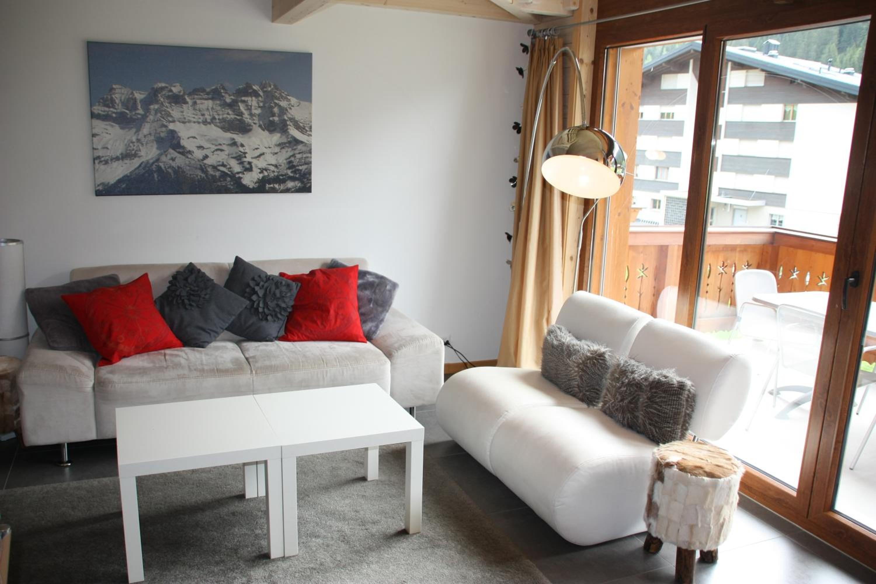 Edelweiss B31 view 4