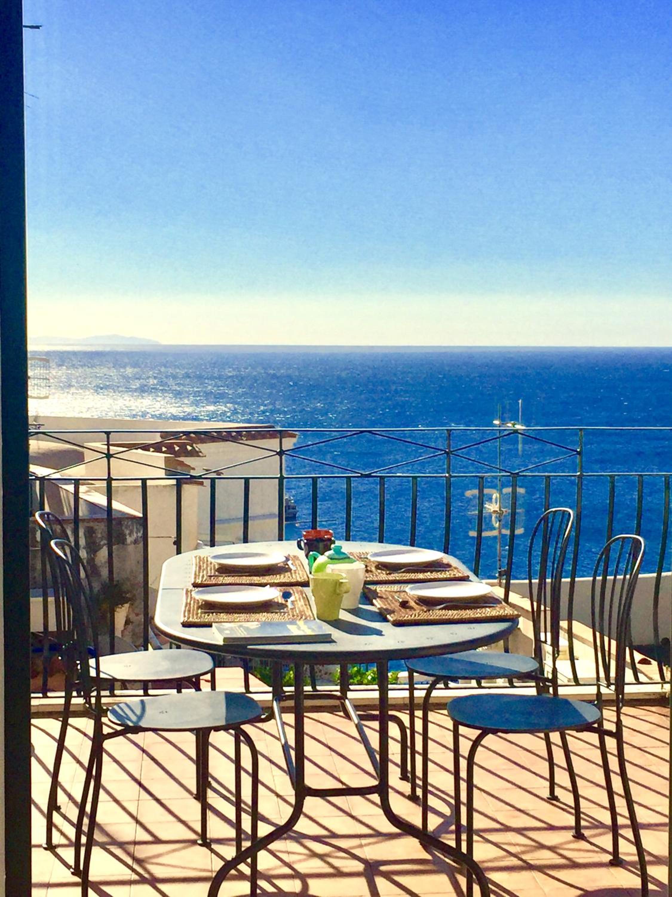 Rooftop flat in Amalfi Central "Panoramic view, Near the beach,Terrace " photo 4