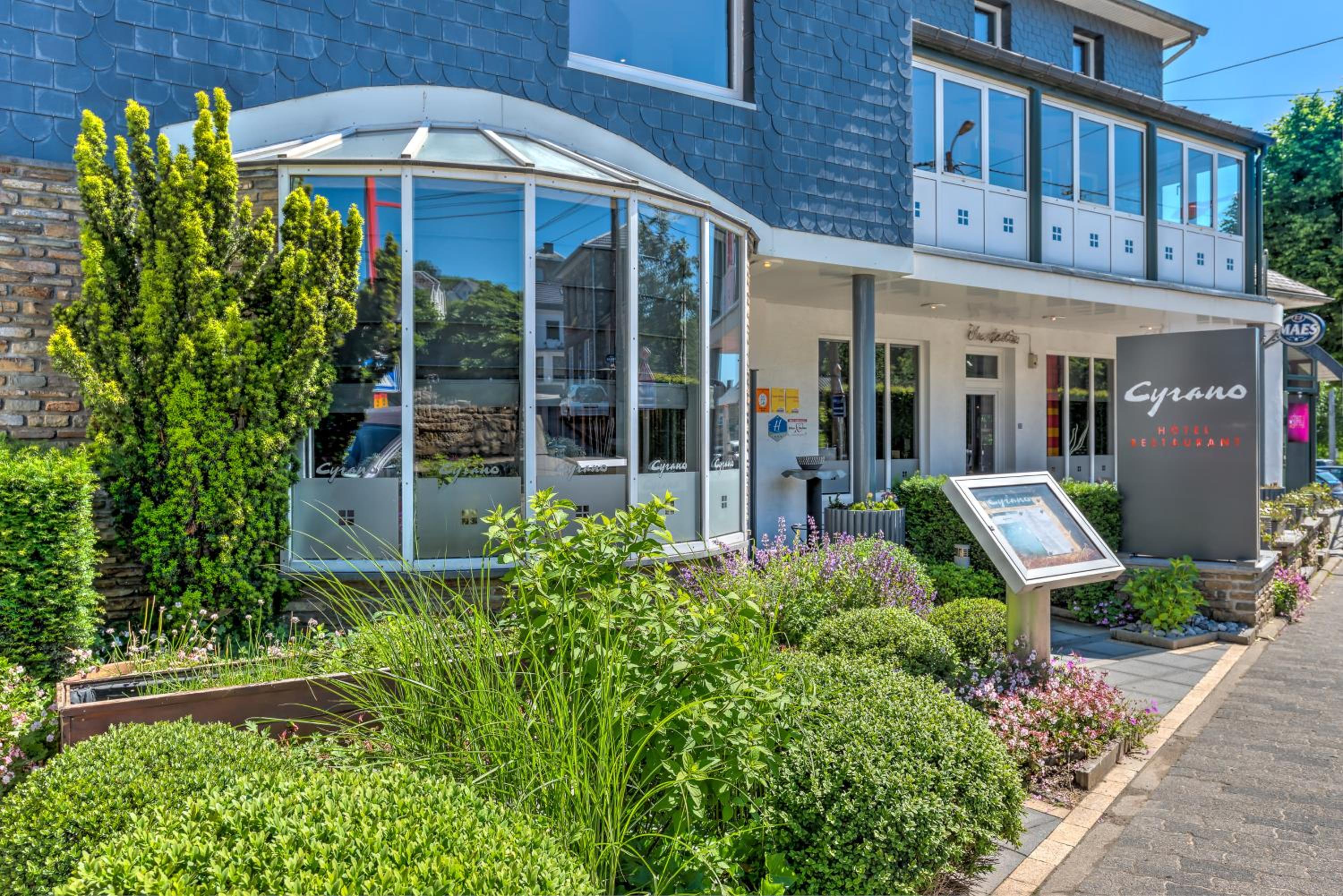 Hotel RAVeL Hotel Cyrano - Image 1