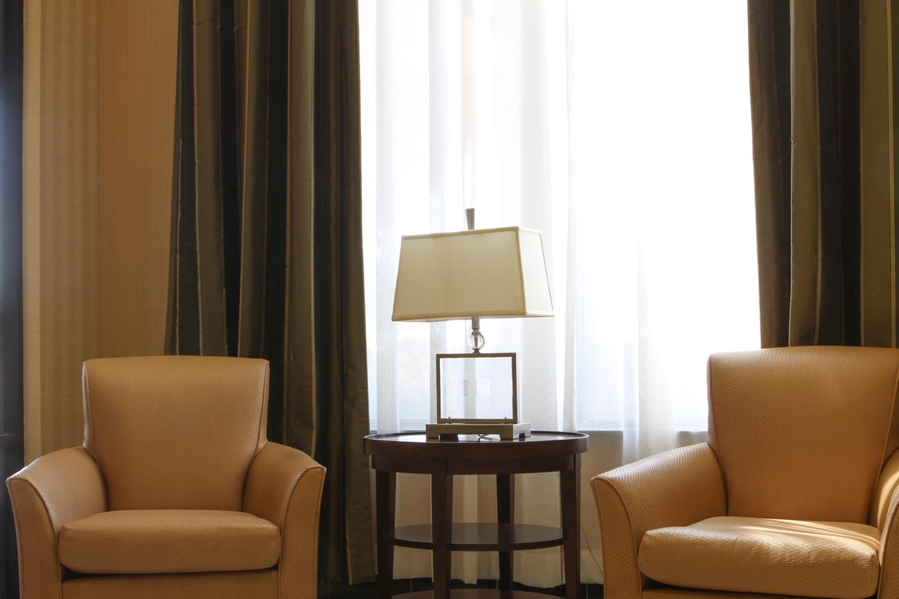 Florence Vacations - GreenTree Inn and Suites Florence, AZ - Property Image 11