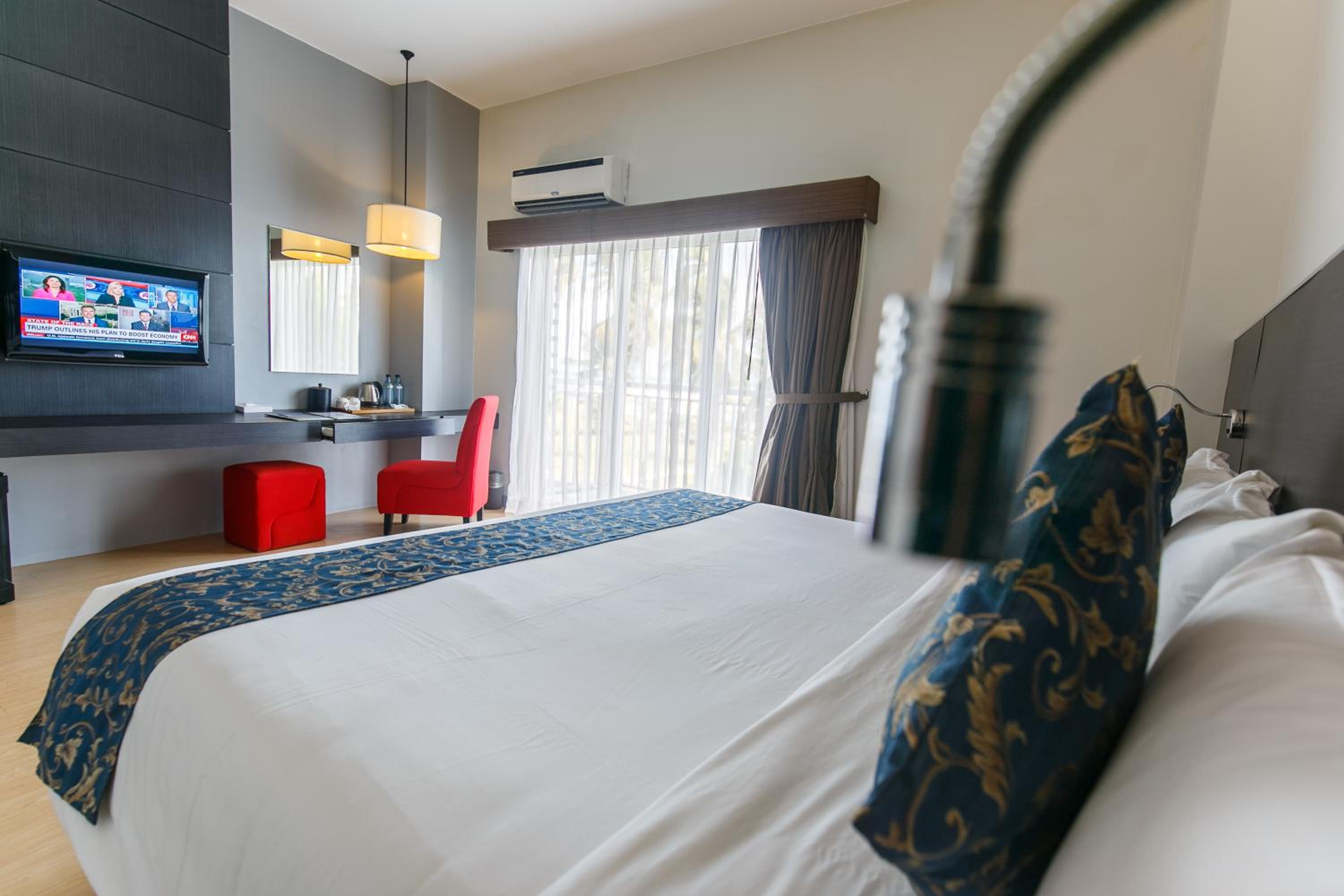 Solea Seaview Resort