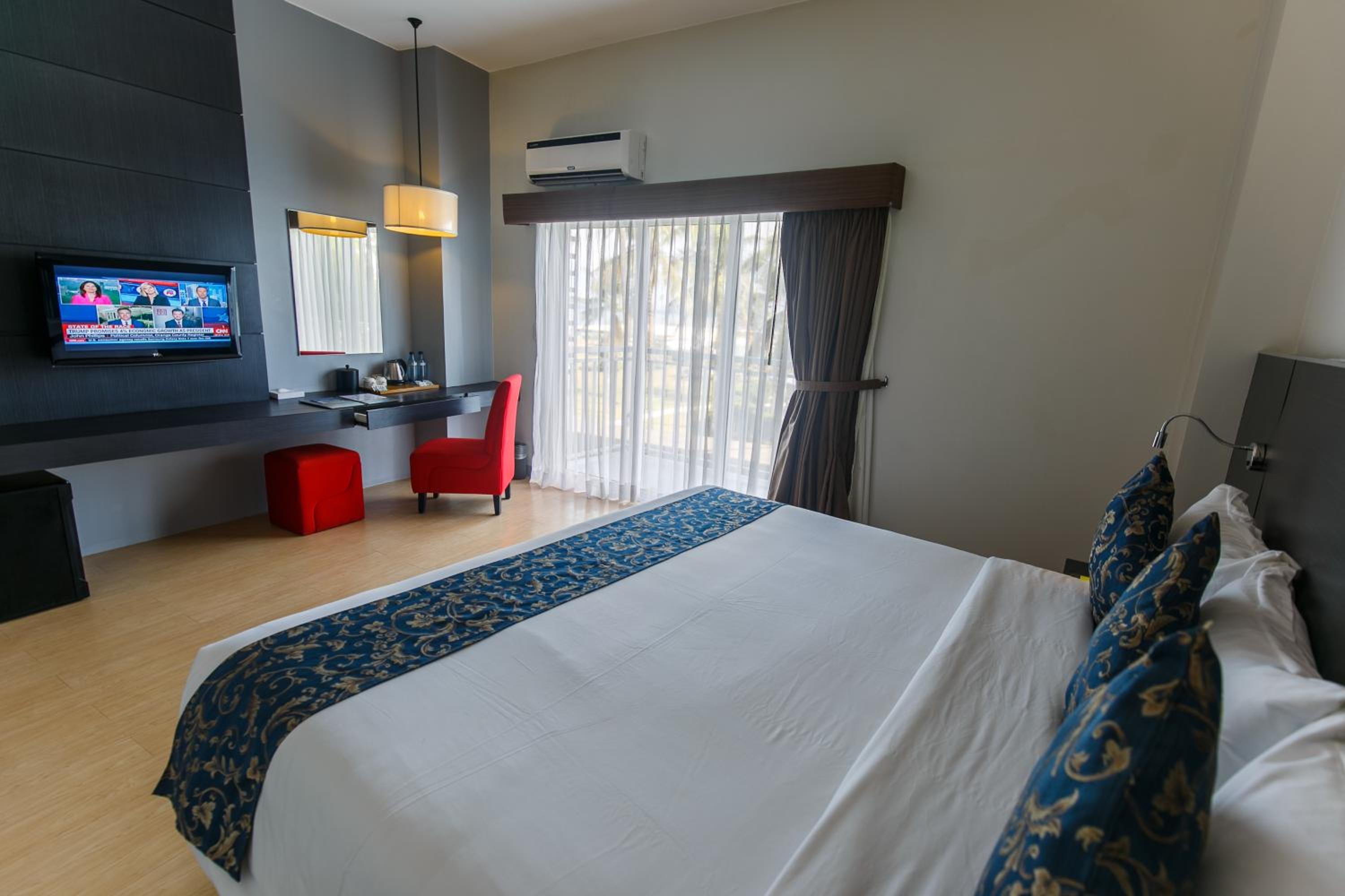 Solea Seaview Resort