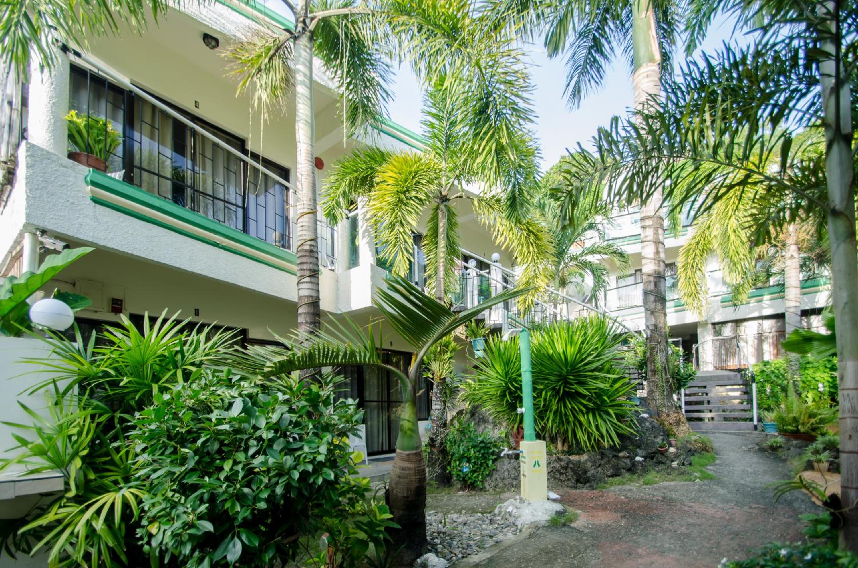 Turtle Inn Resort