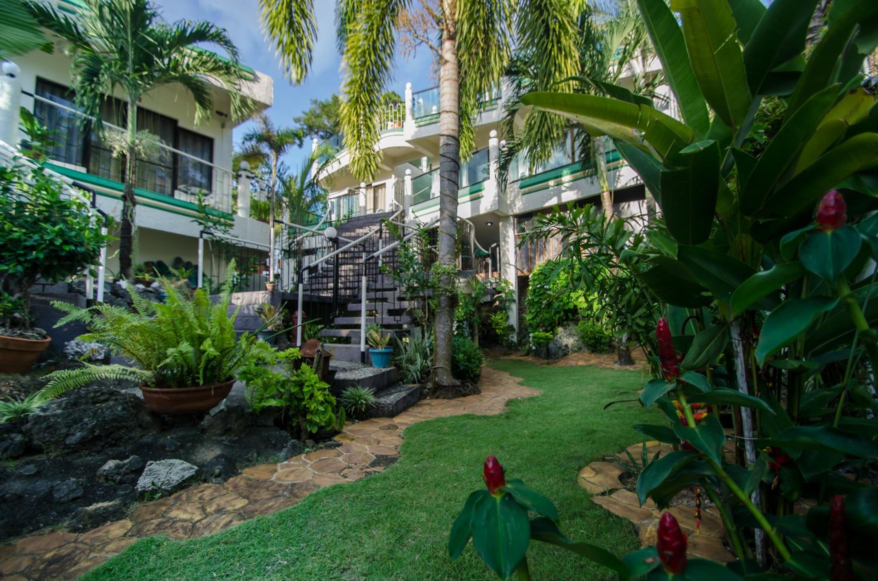 Turtle Inn Resort