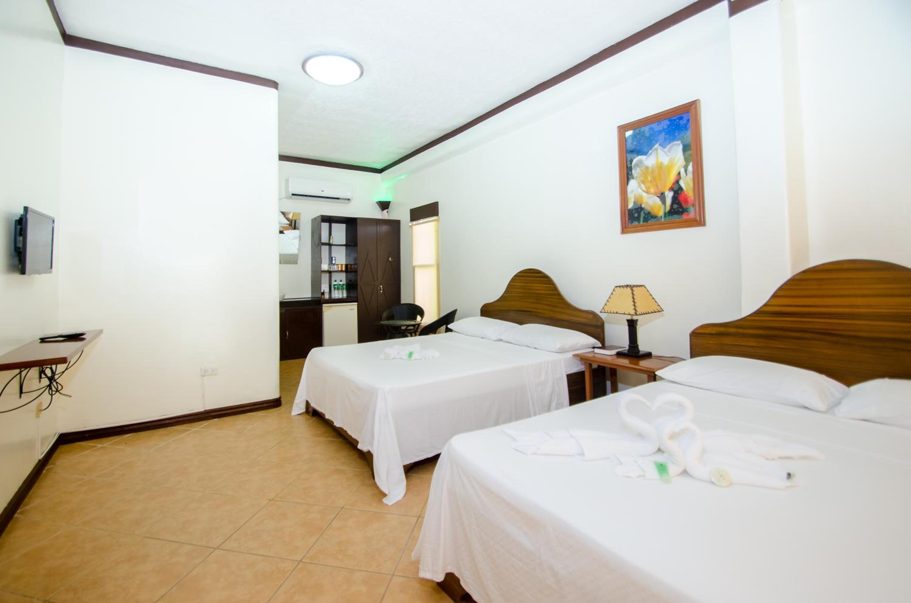 Turtle Inn Resort