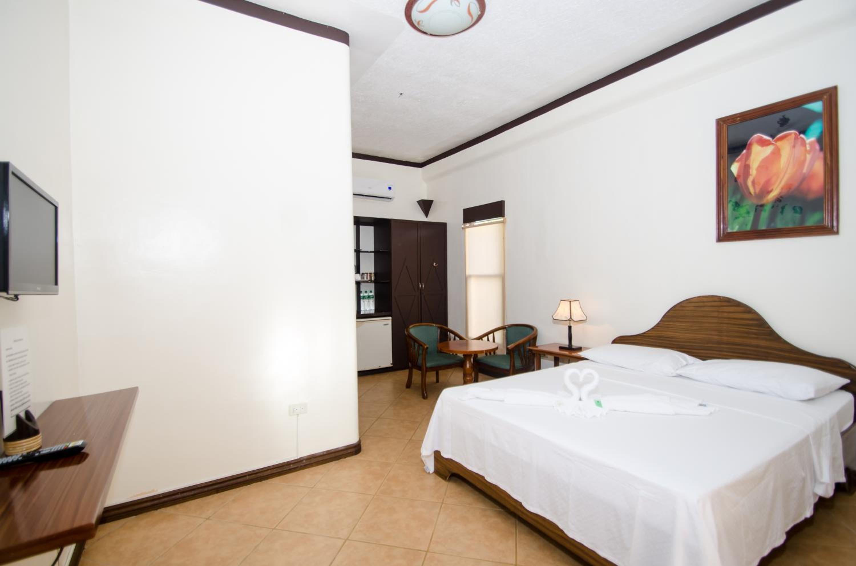 Turtle Inn Resort