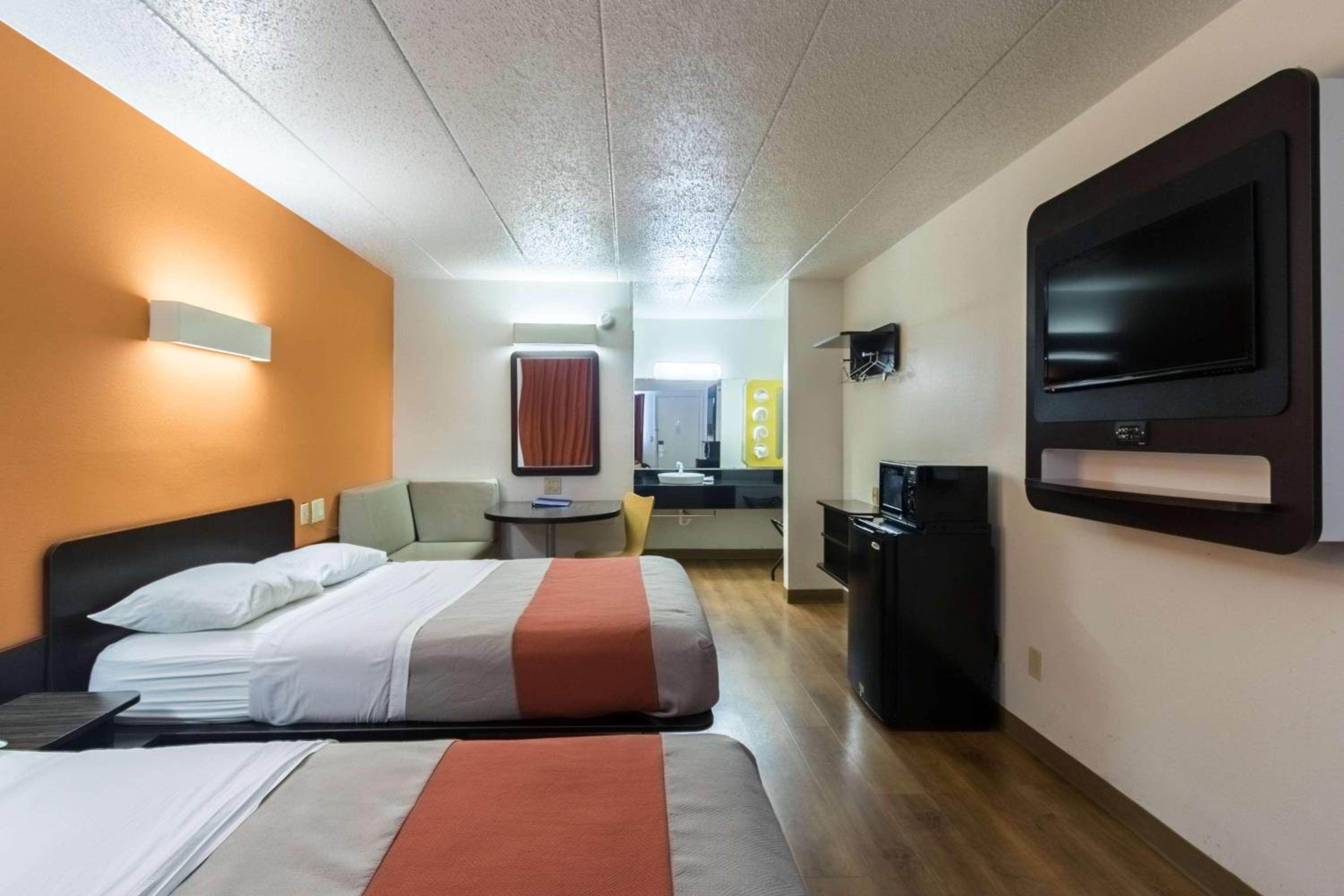 Crawfordsville Vacations - Motel 6-Crawfordsville, IN - Property Image 11