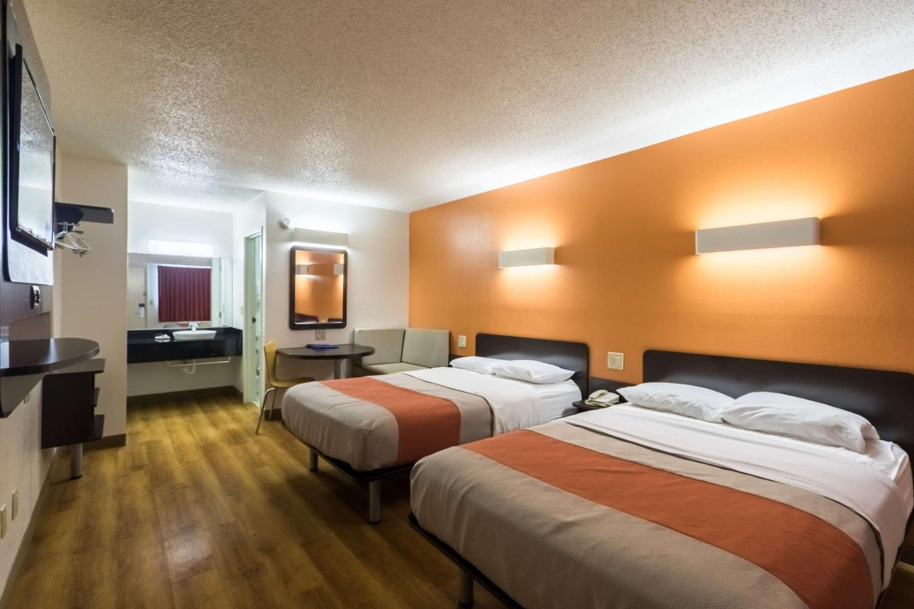 Crawfordsville Vacations - Motel 6-Crawfordsville, IN - Property Image 8