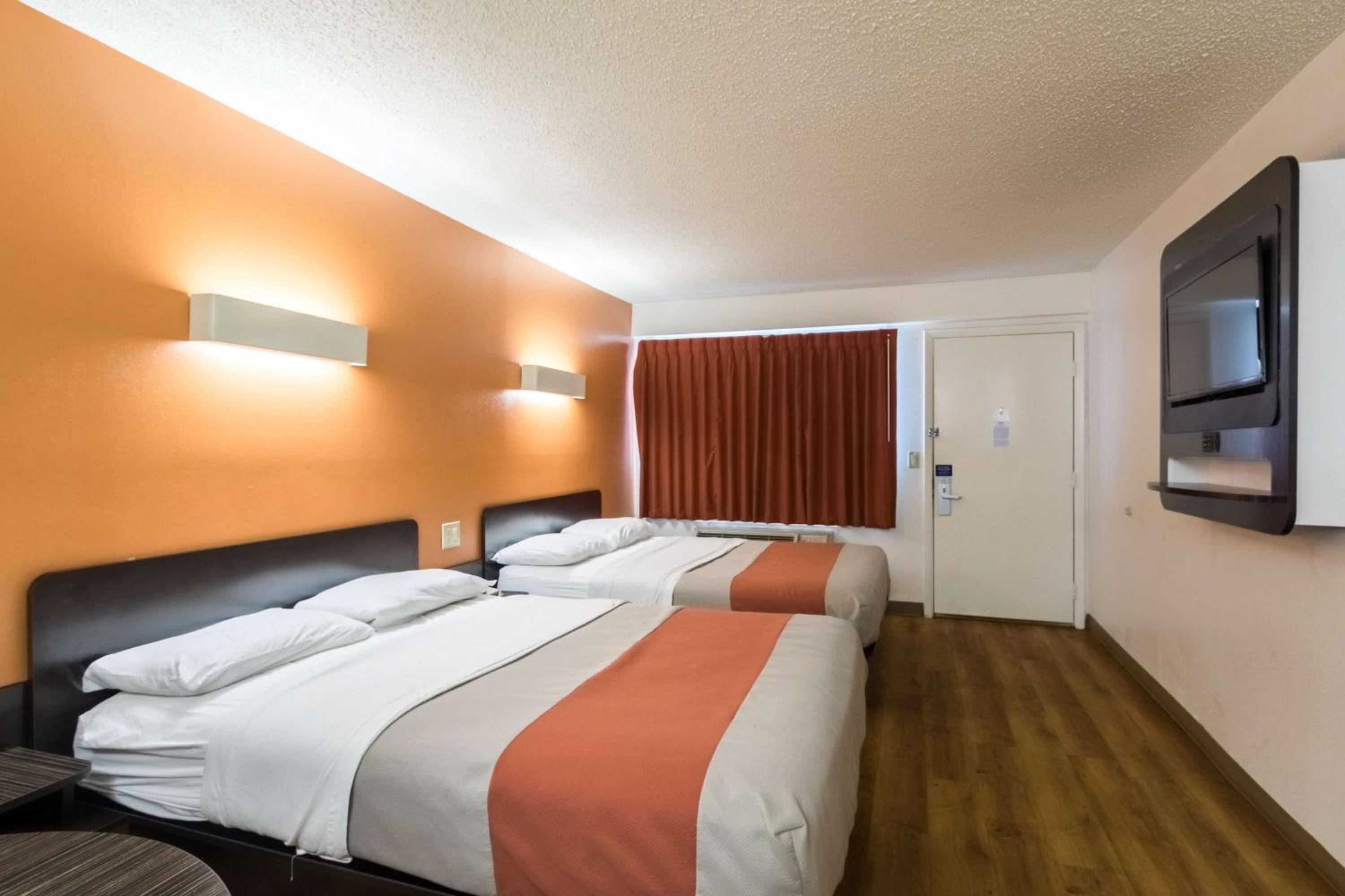 Crawfordsville Vacations - Motel 6-Crawfordsville, IN - Property Image 5