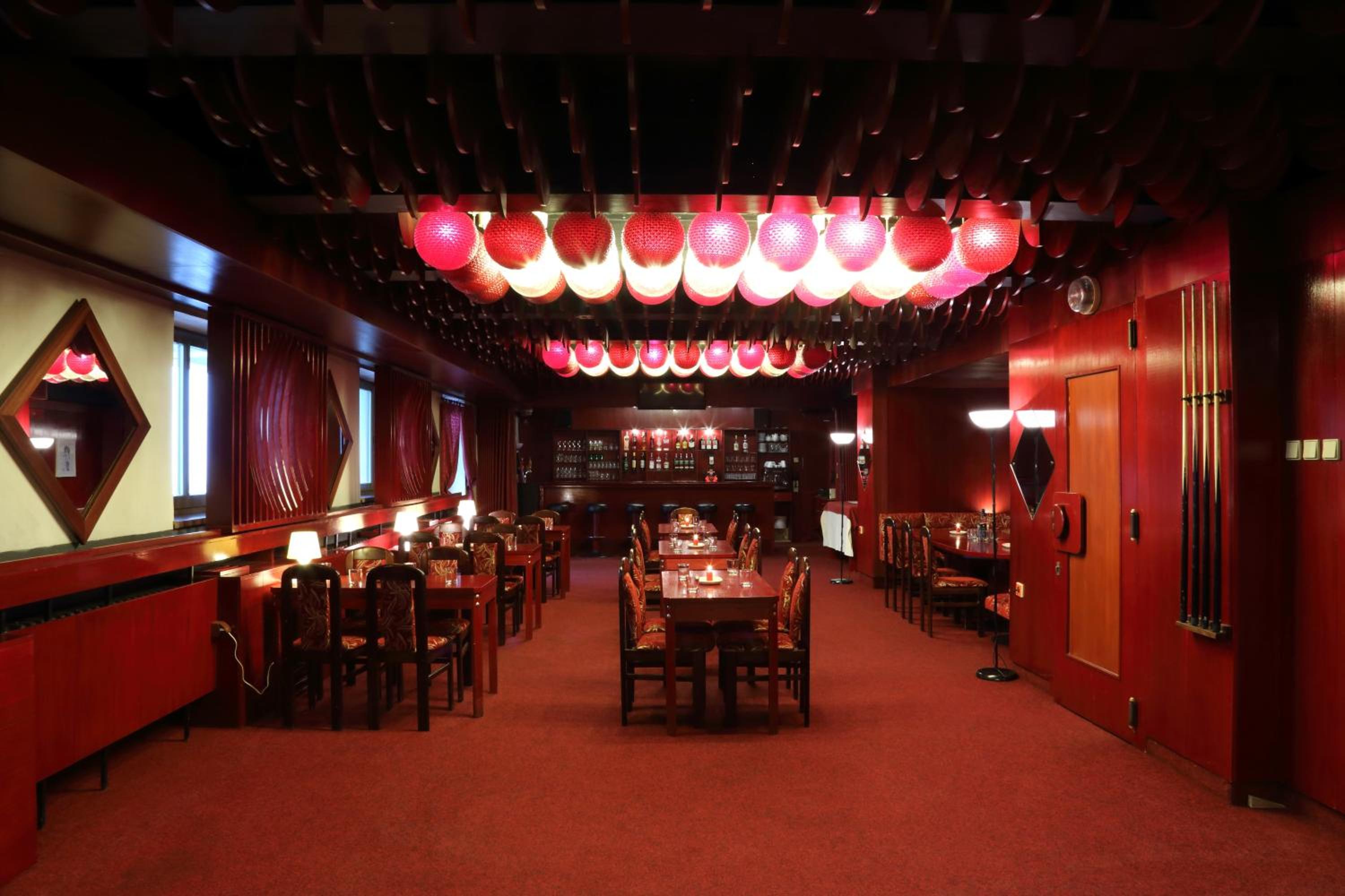 restaurant