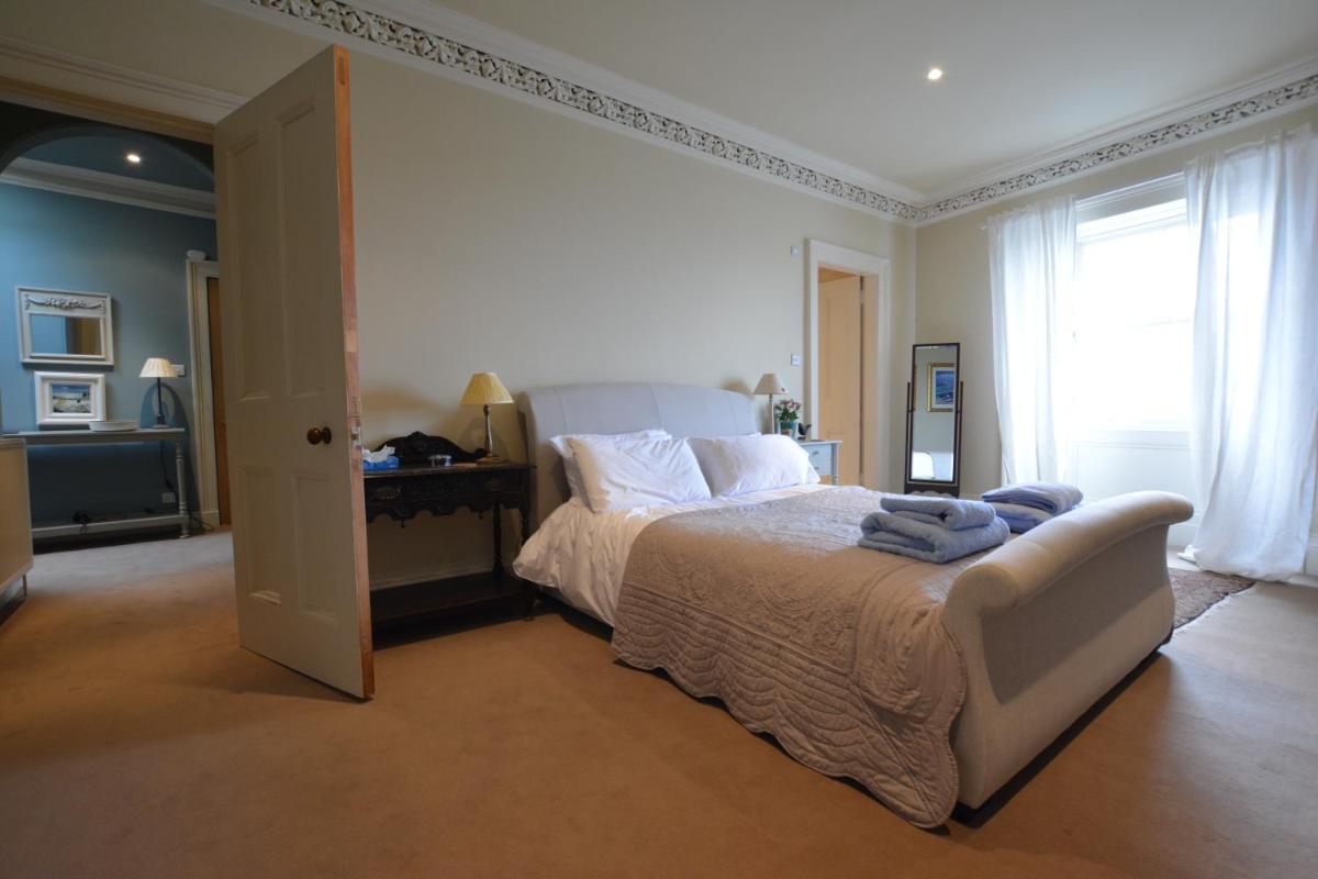 Royal Mile Elegance - Space & Luxury view 3