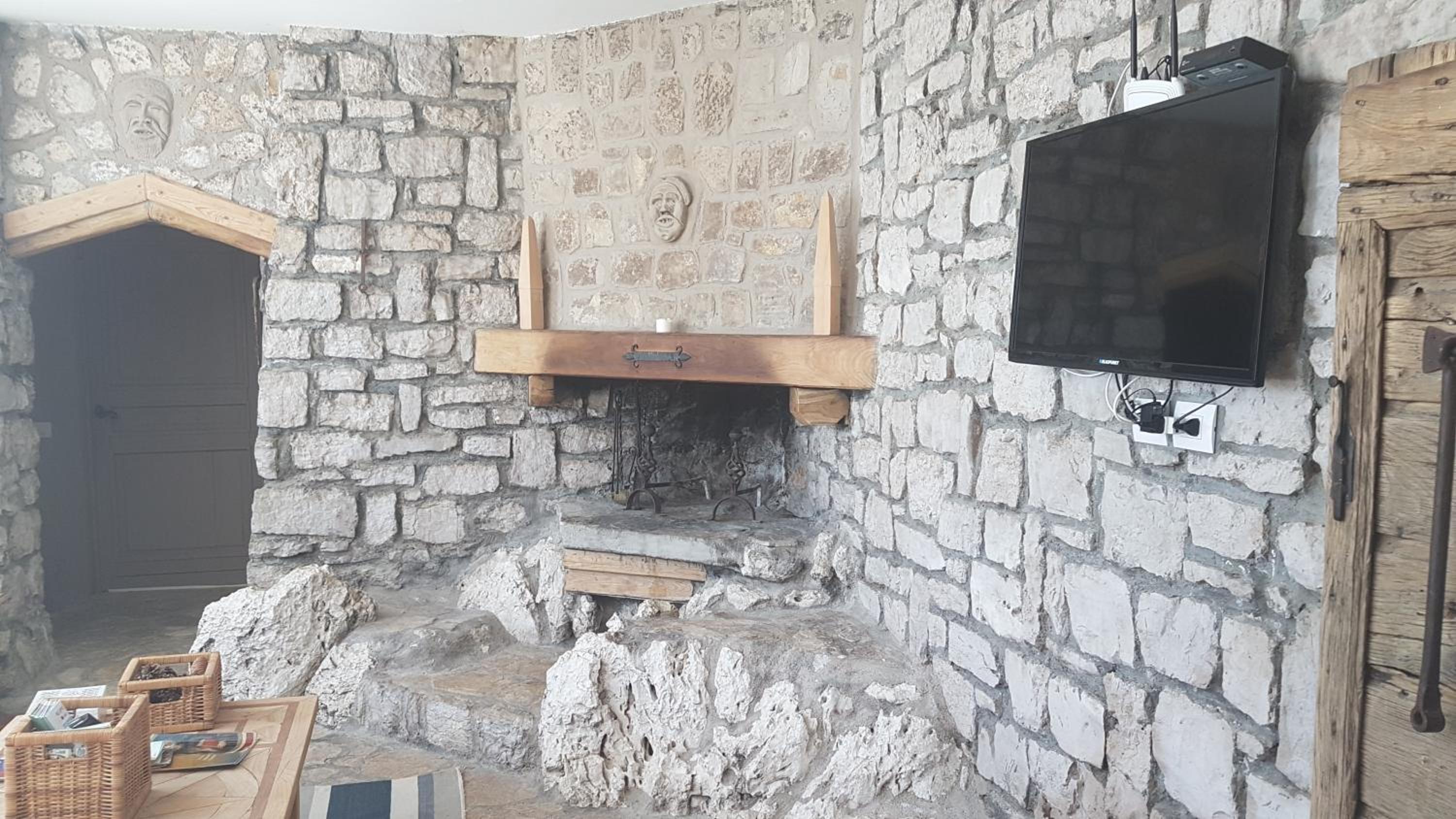 Photo 25