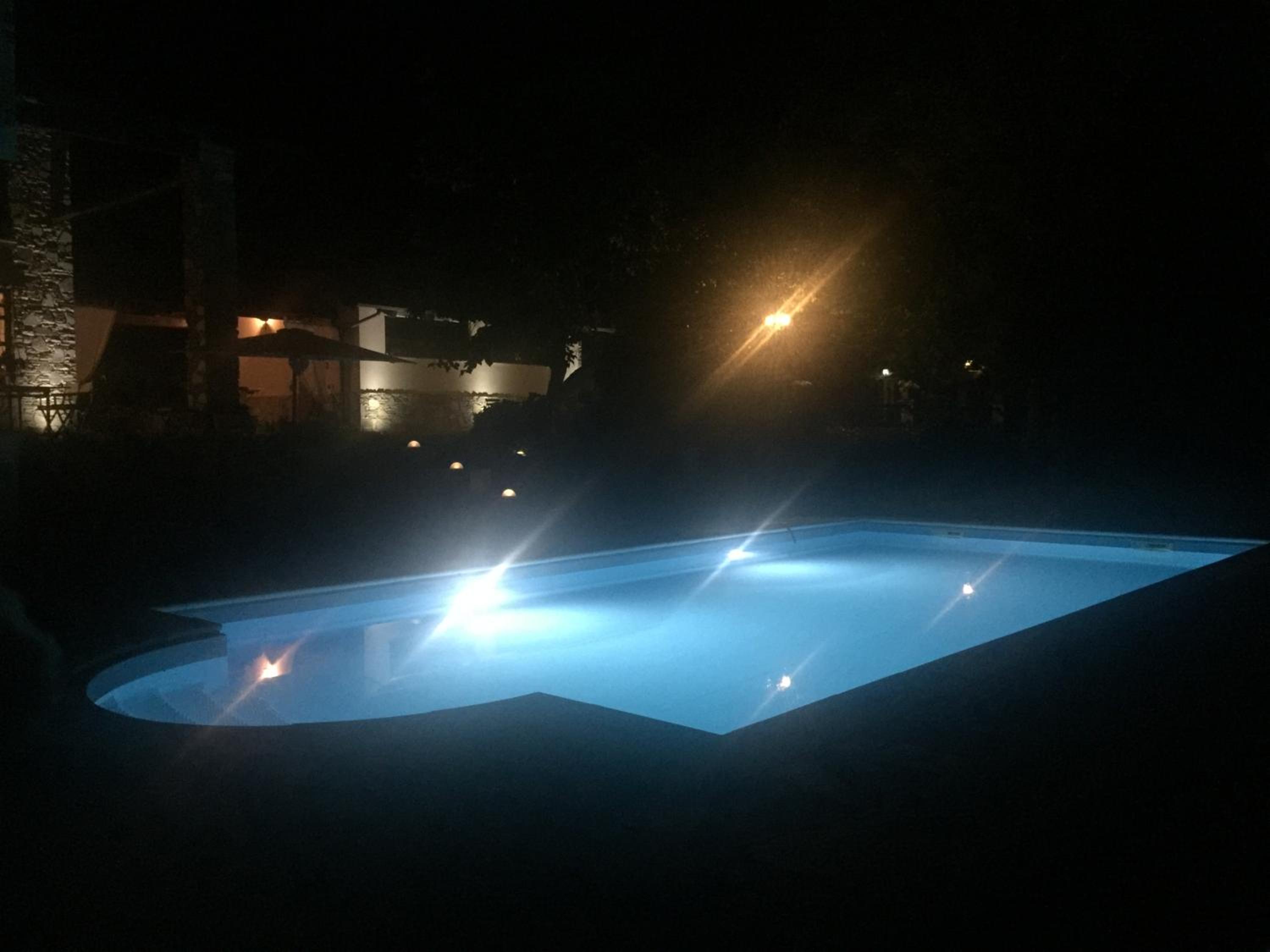 Piscina e relax nelle Langhe Villa Gaia
