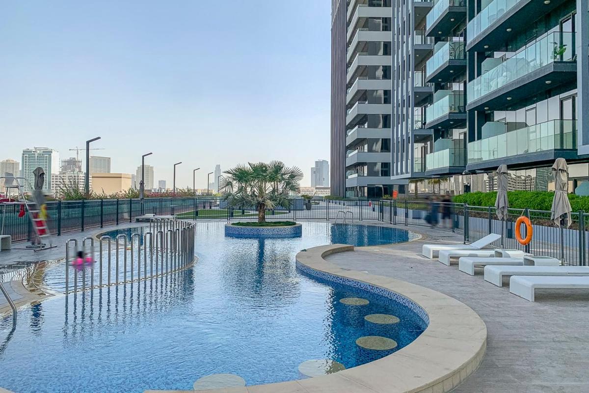 Frank Porter - Bloom Tower A — Dubai photo 5