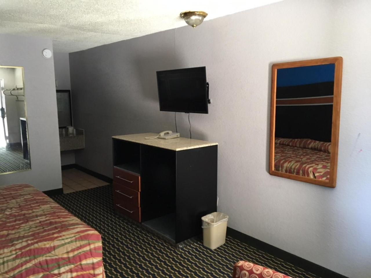 Fulton Inn