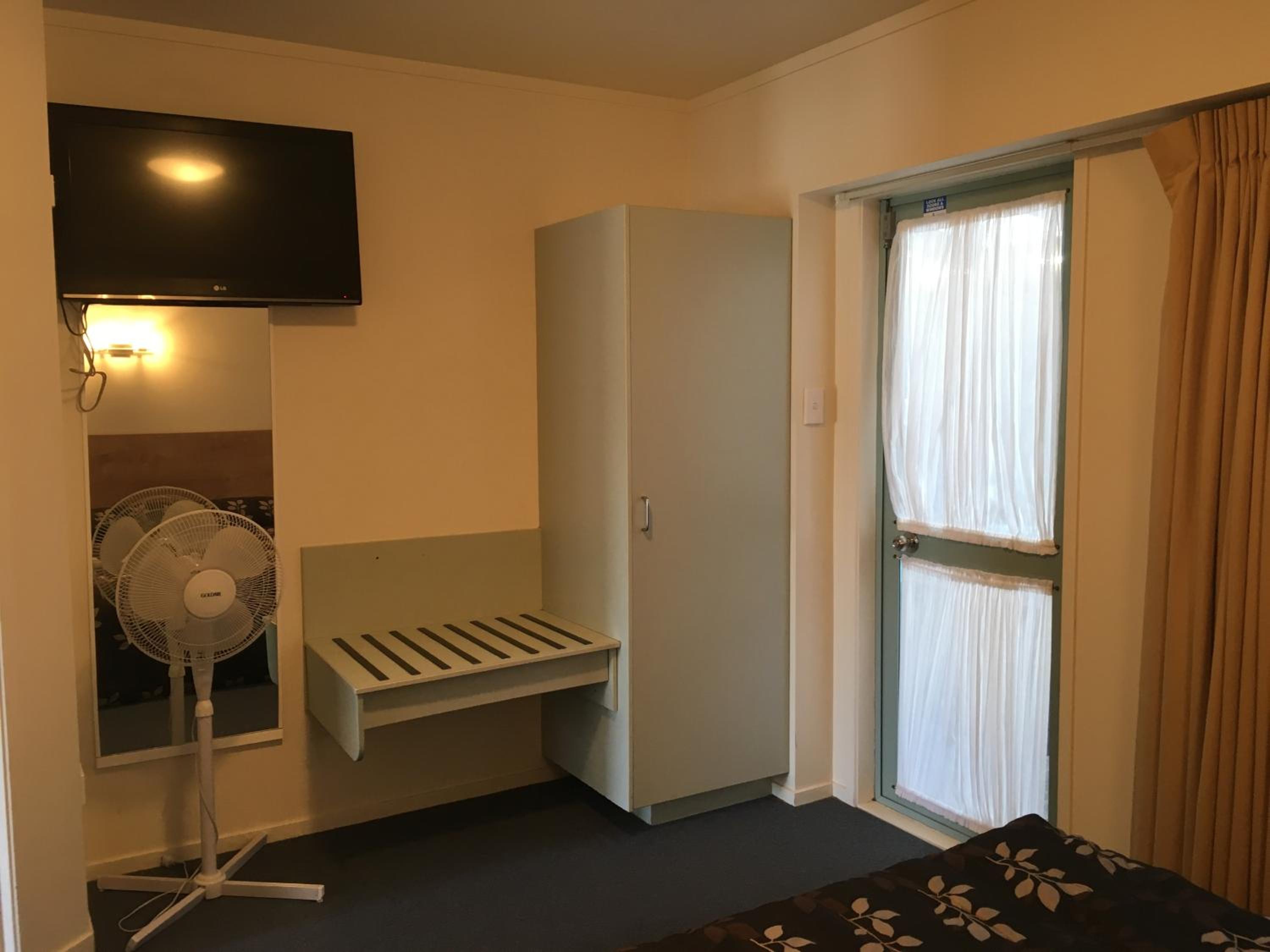 Fenton Court Motel
