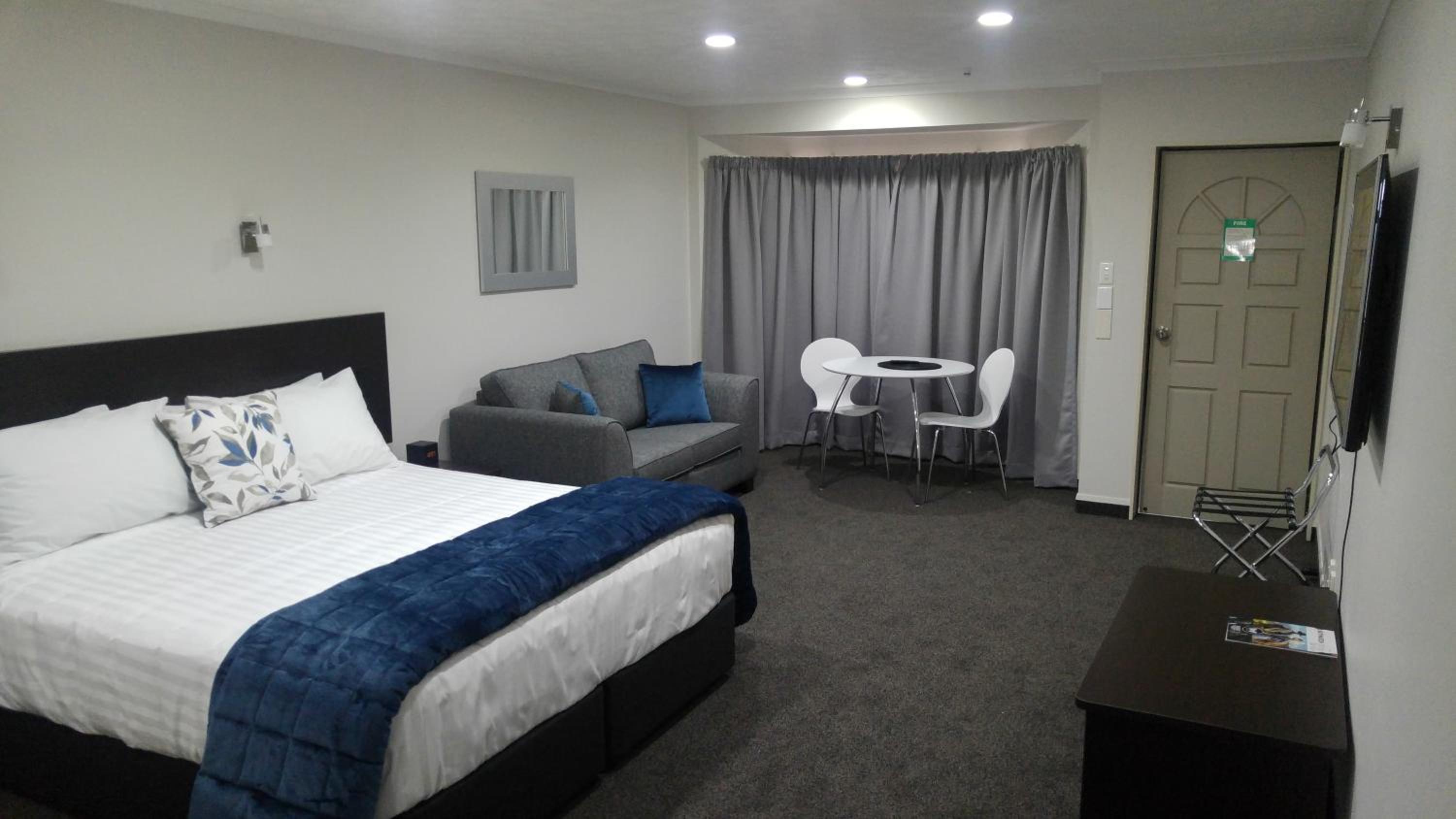 White Heron Motor Lodge