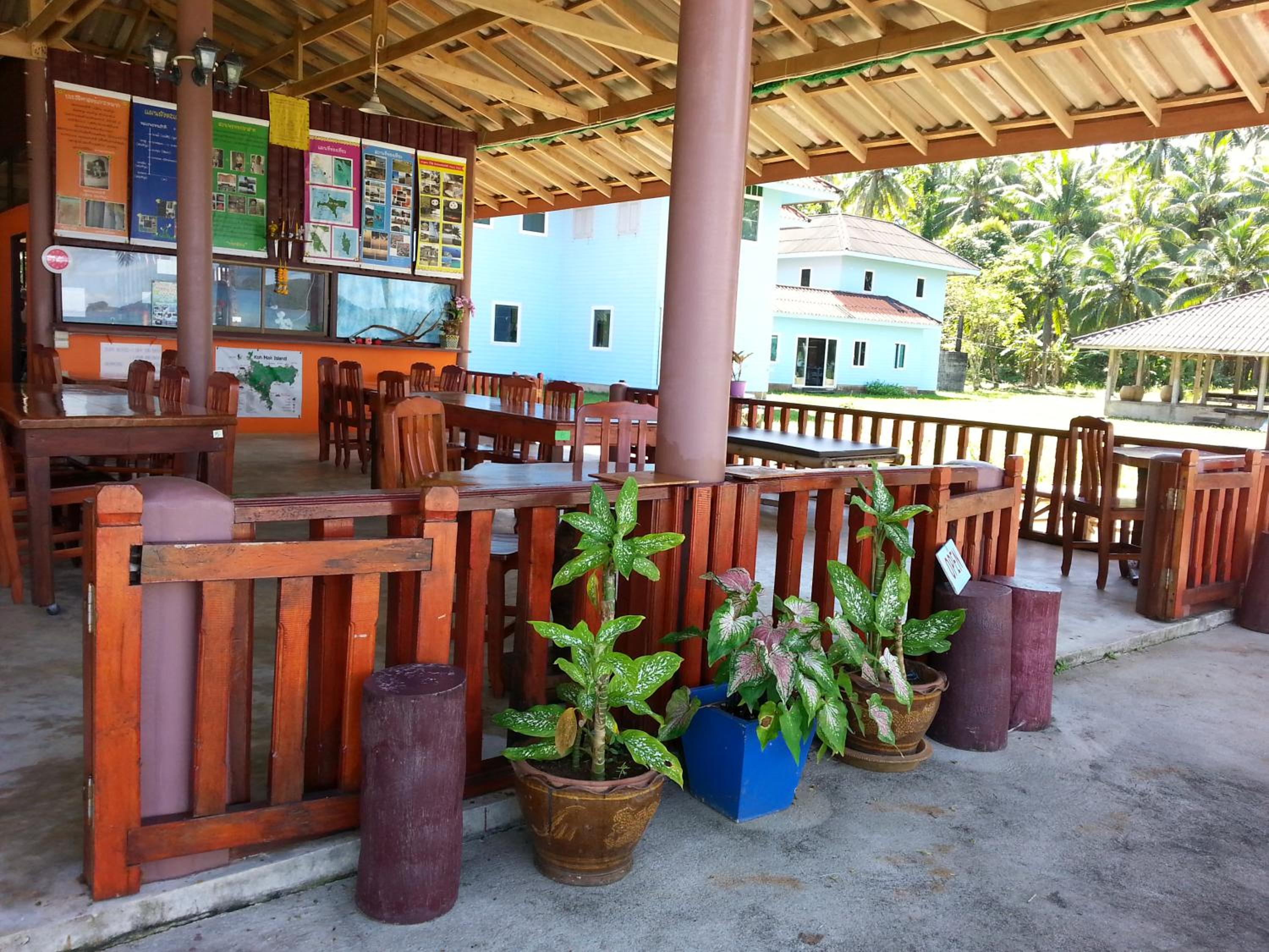 Happy Days Resort