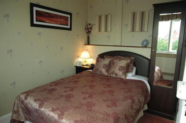 Moonraker House — 8