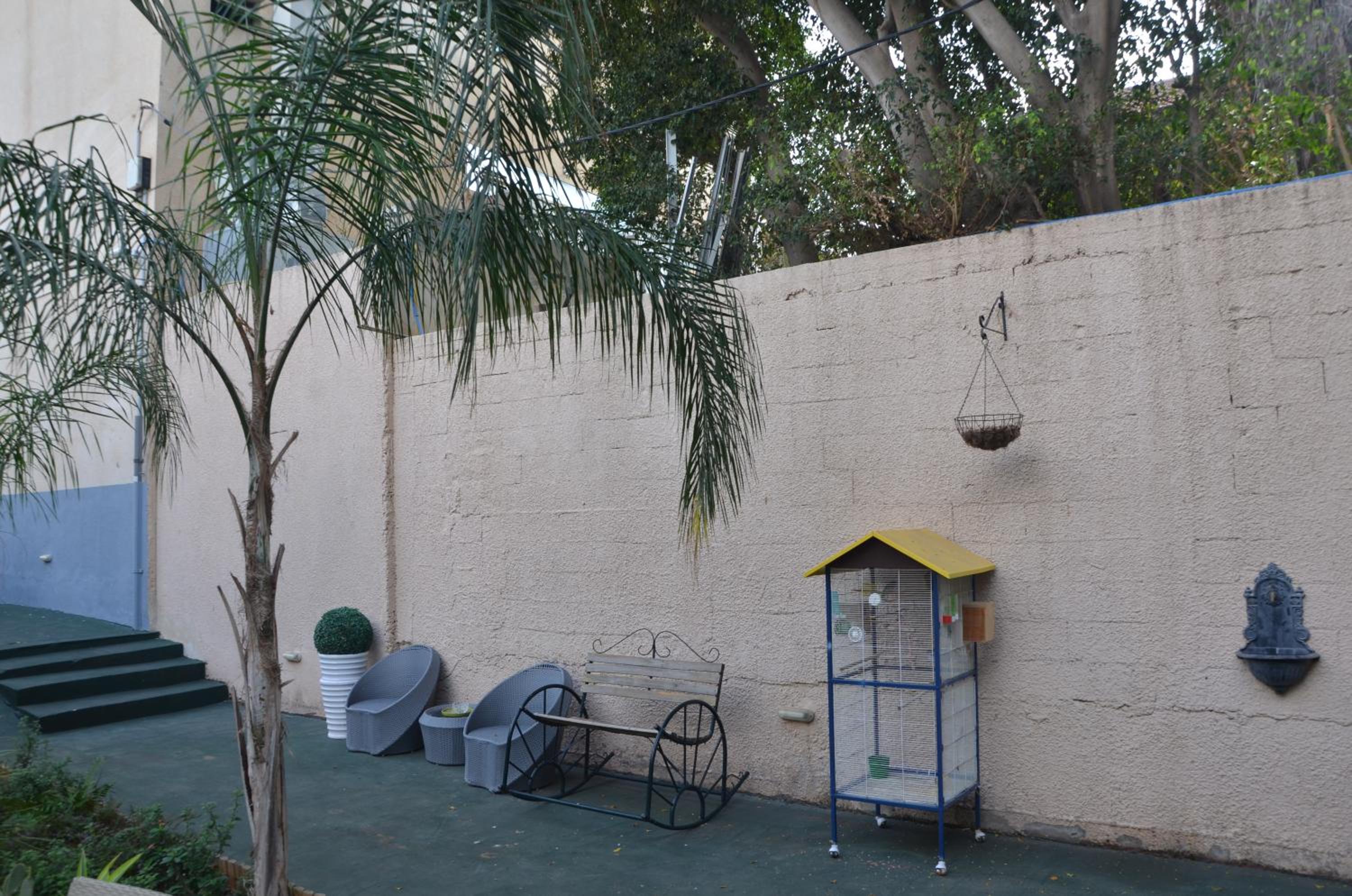 Pinsker Garden Apartment - Petah Tikva