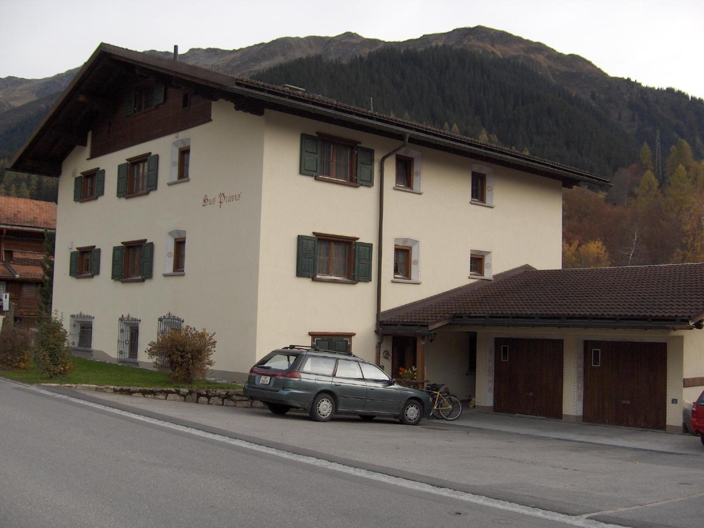 Photo 10
