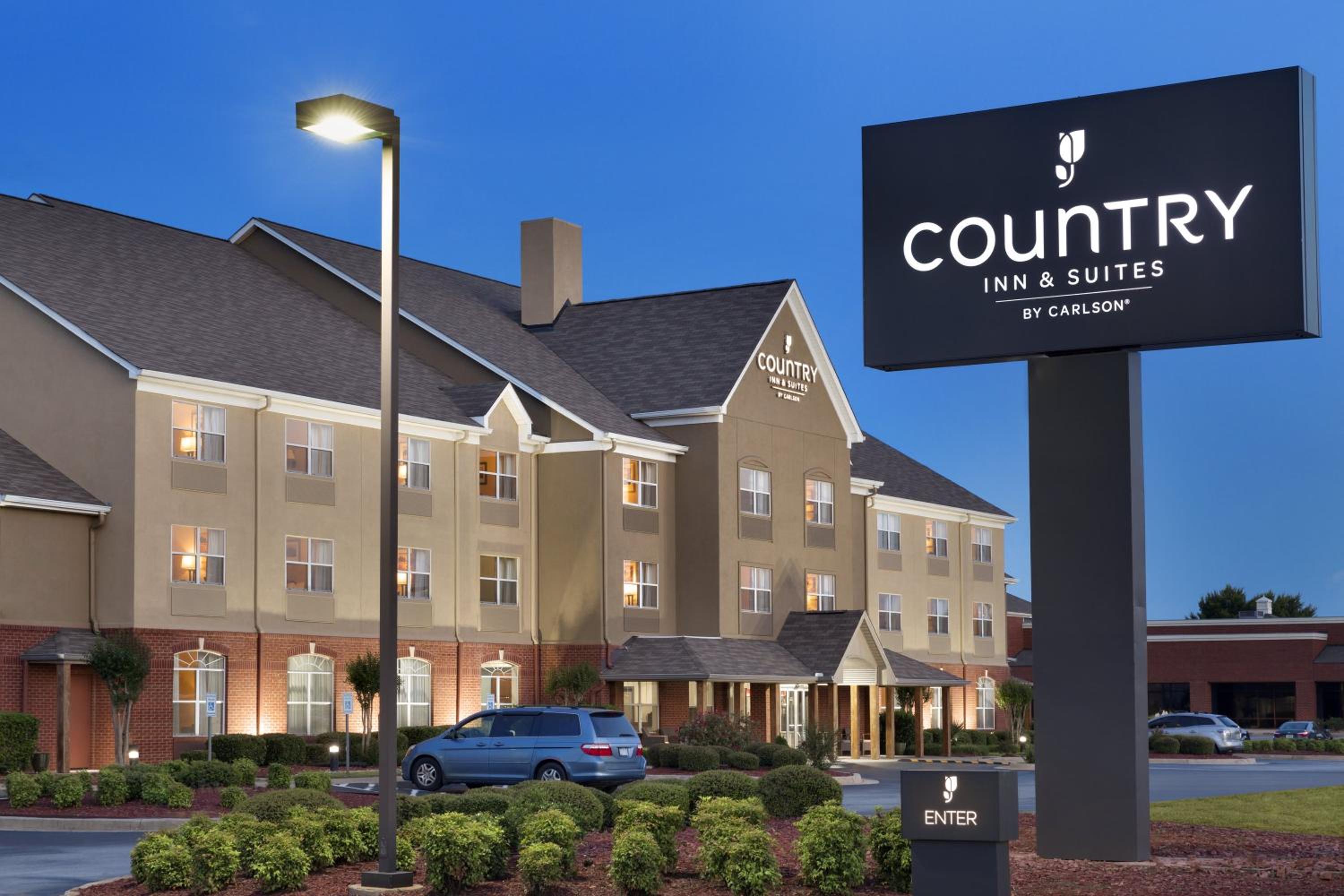 Warner Robins Vacations - Country Inn Suites by Radisson, Warner Robins, GA - Property Image 40